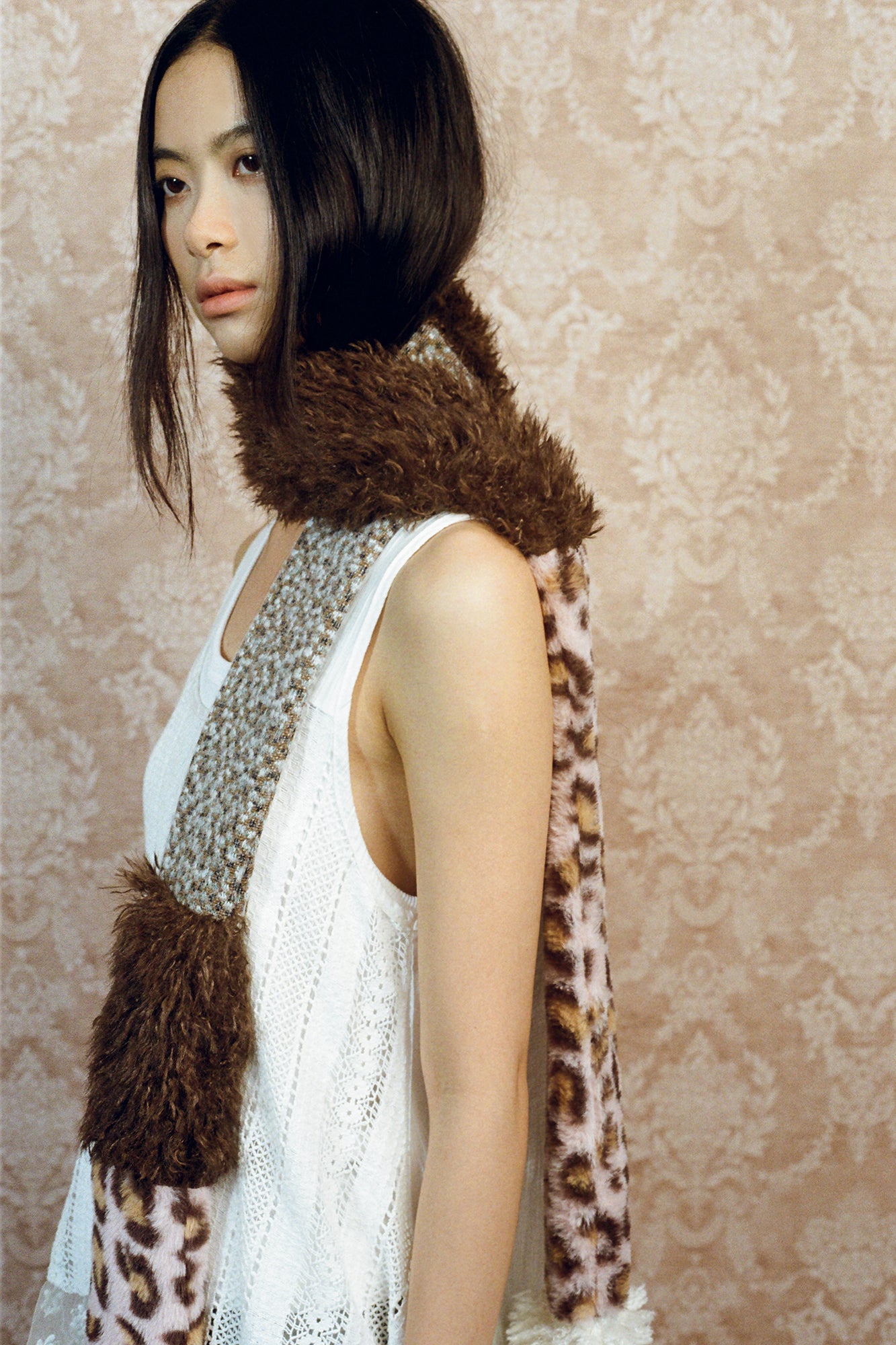 OINIMI Leopard Knit Spliced Faux Fur Scarf