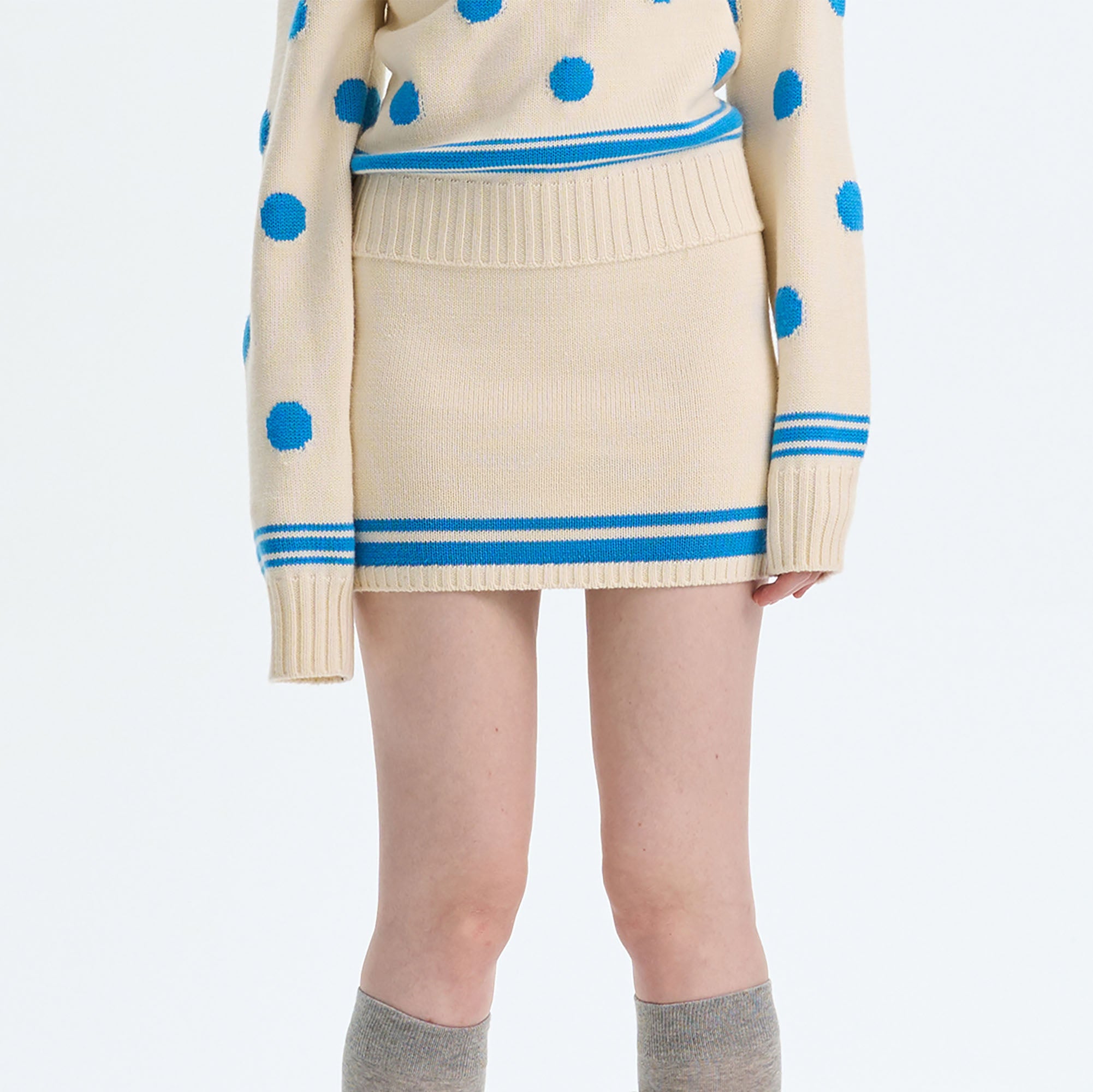 THE NEVERMORE Contrast Trim Knit Mini Skirt