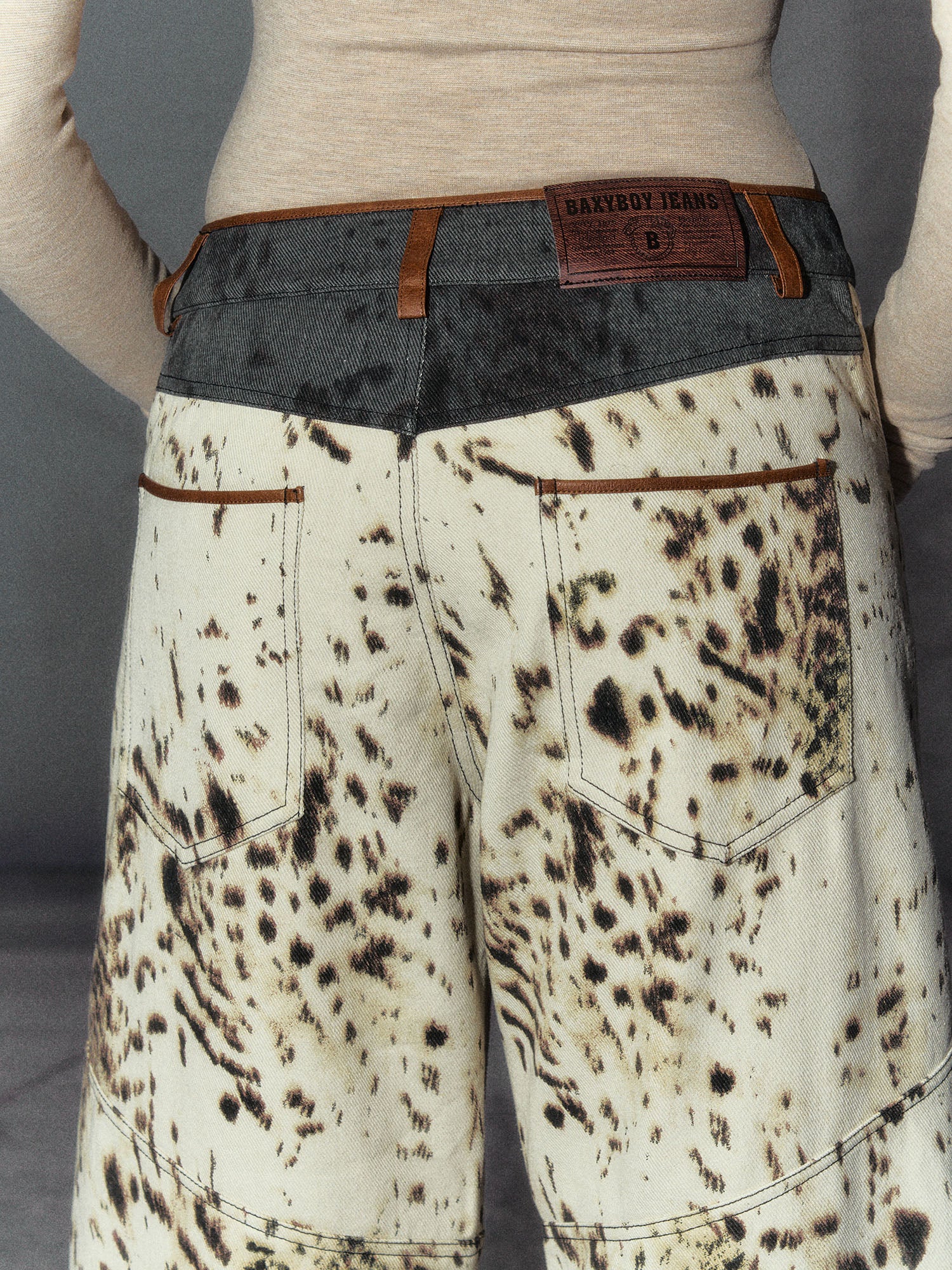 THE NEVERMORE Leopard Full-Print Panel Wide-Leg Pants