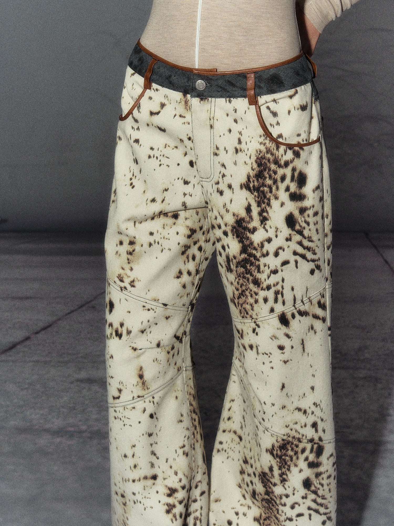 THE NEVERMORE Leopard Full-Print Panel Wide-Leg Pants