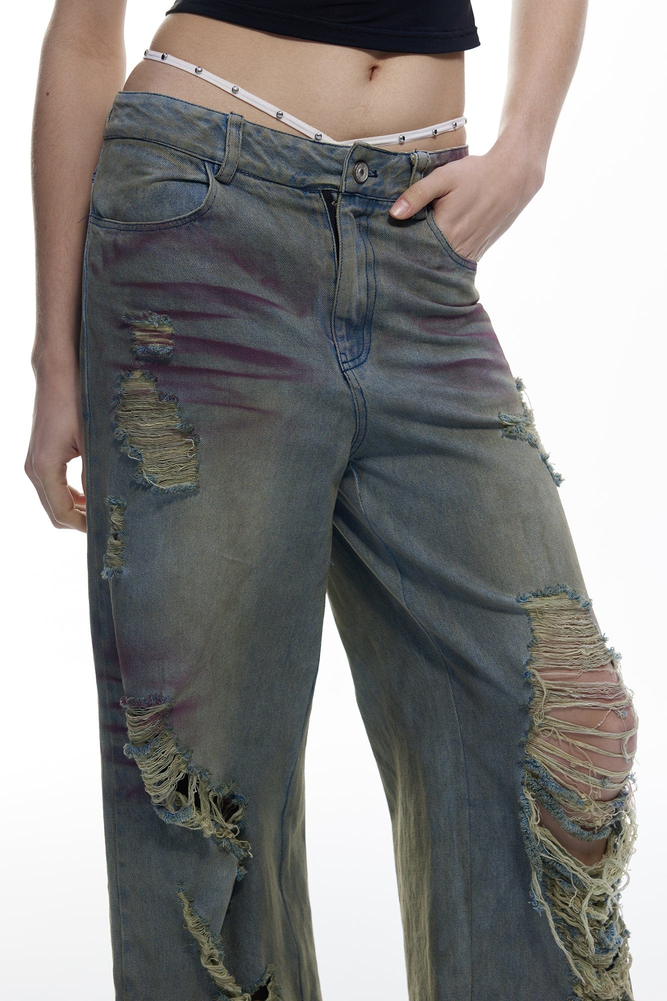 EMOHA Dirty Wash Distressed Spray Jeans