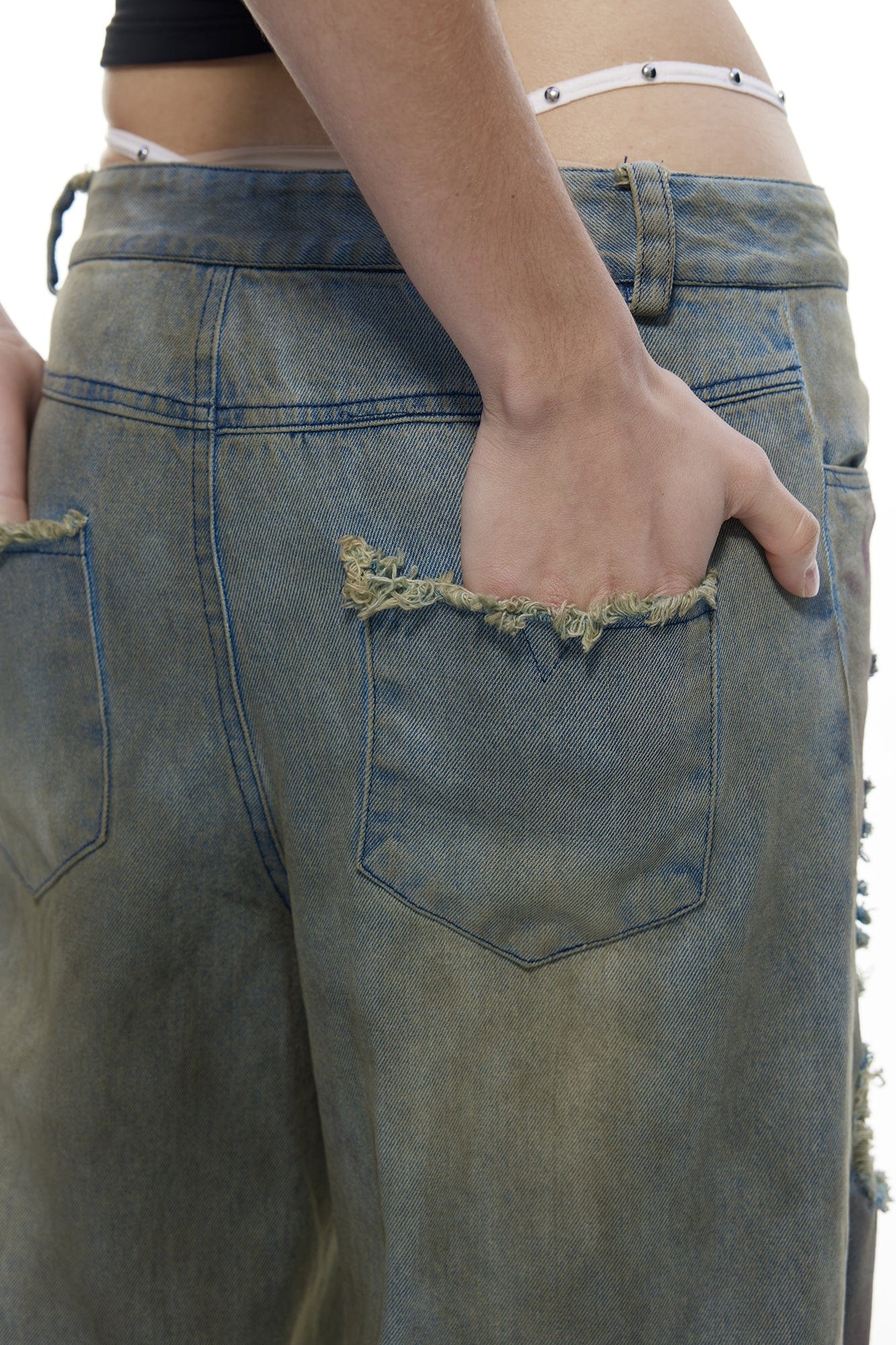 EMOHA Dirty Wash Distressed Spray Jeans