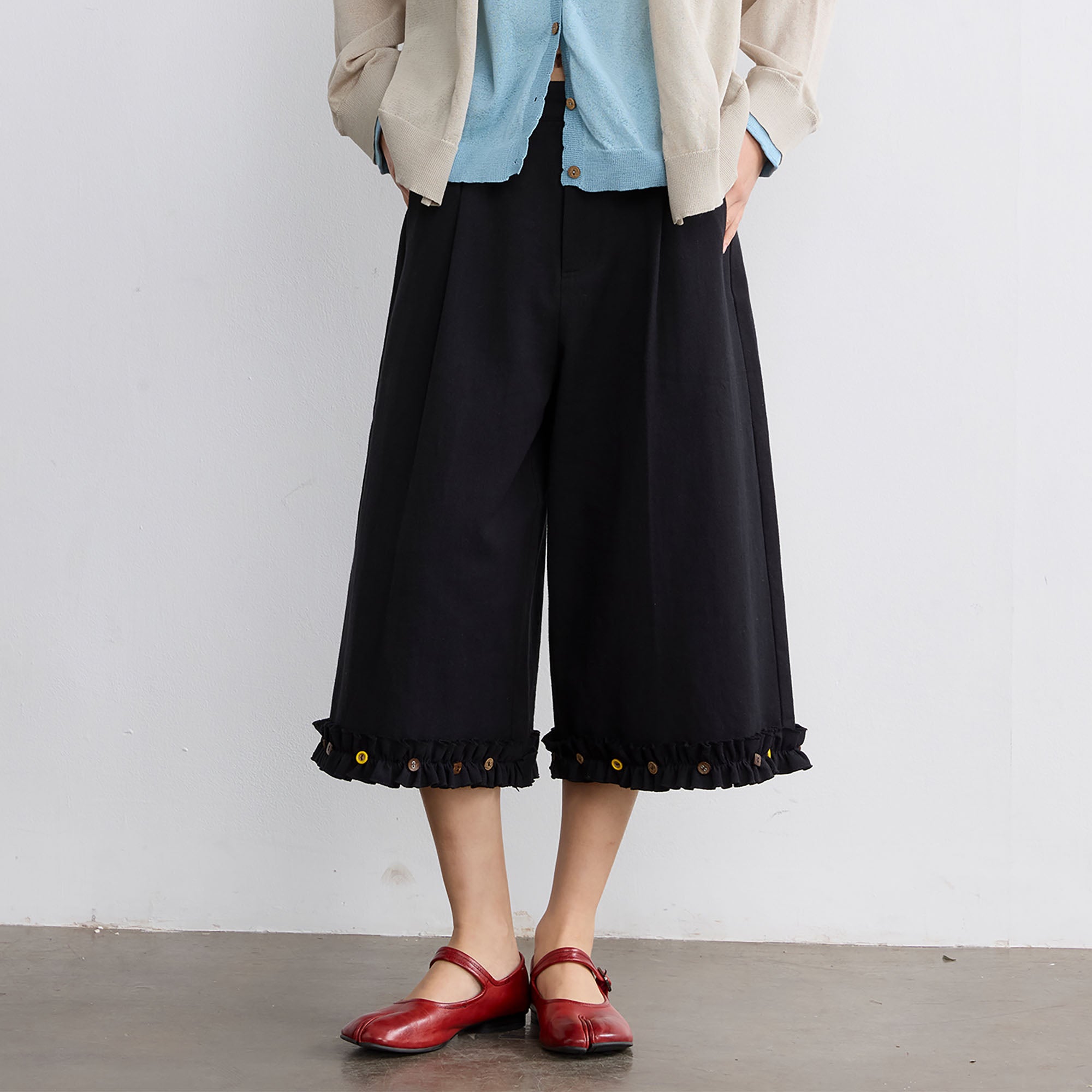 NOESE Button-Trim Ruffle Hem Culottes
