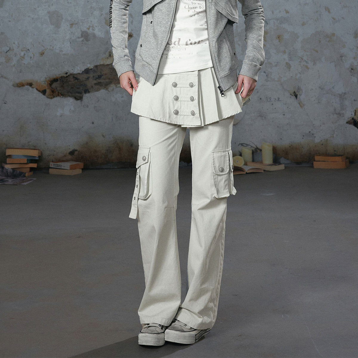 CESTNOUS Retro Washed Pleated Spliced Straight-Leg Pants — square · front · Rice Grey