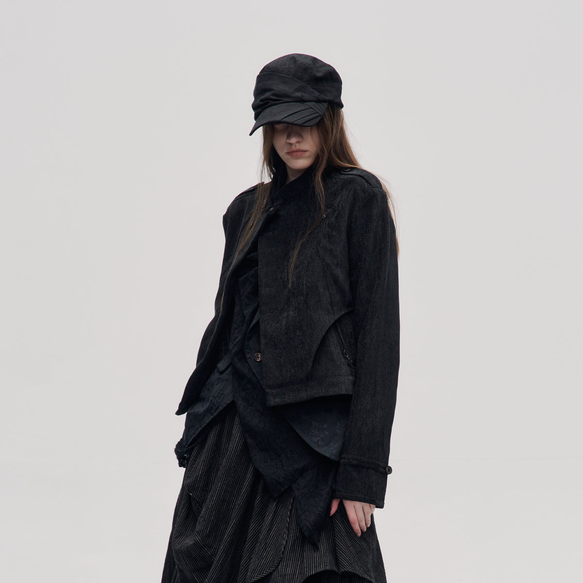 ILNya Nieternite Nifutur Napoleon Collar Slim Short Jacket — square · front