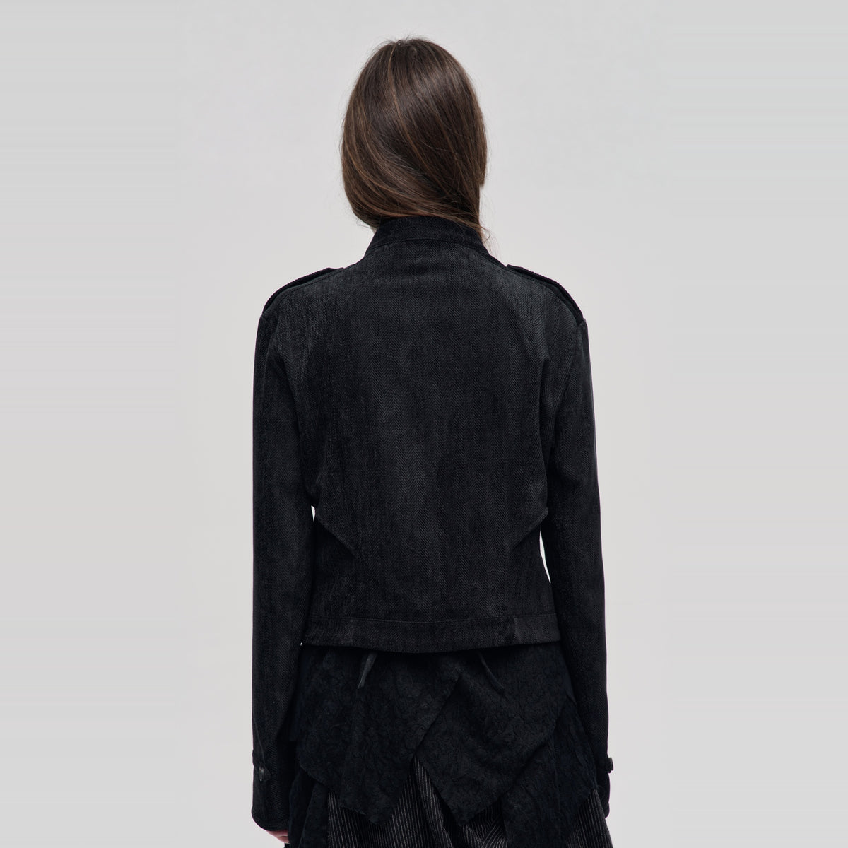 ILNya Nieternite Nifutur Napoleon Collar Slim Short Jacket — square · back
