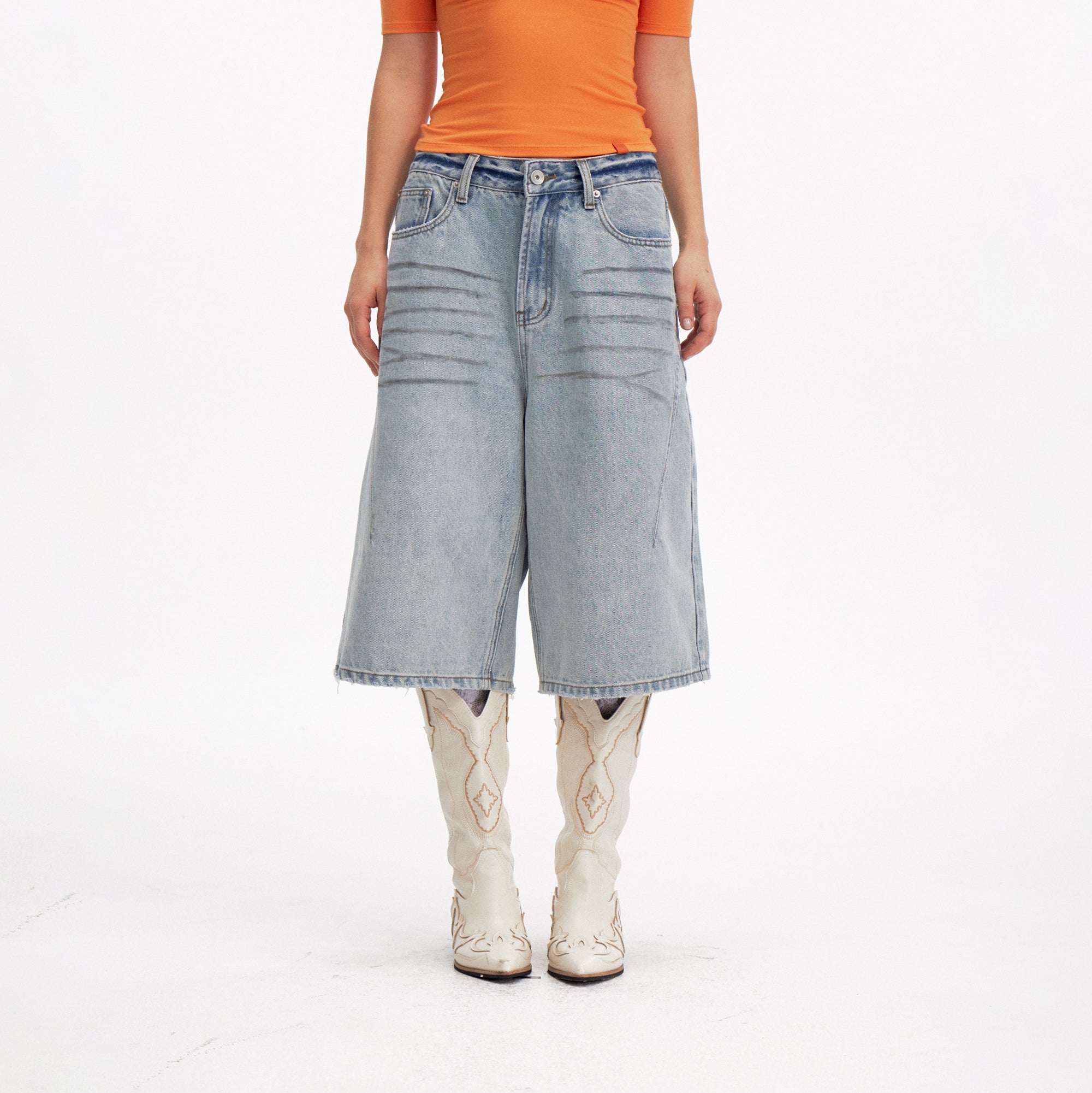 10AMSOTIIIIIIRED Retro Dog Graphic Washed Denim Shorts