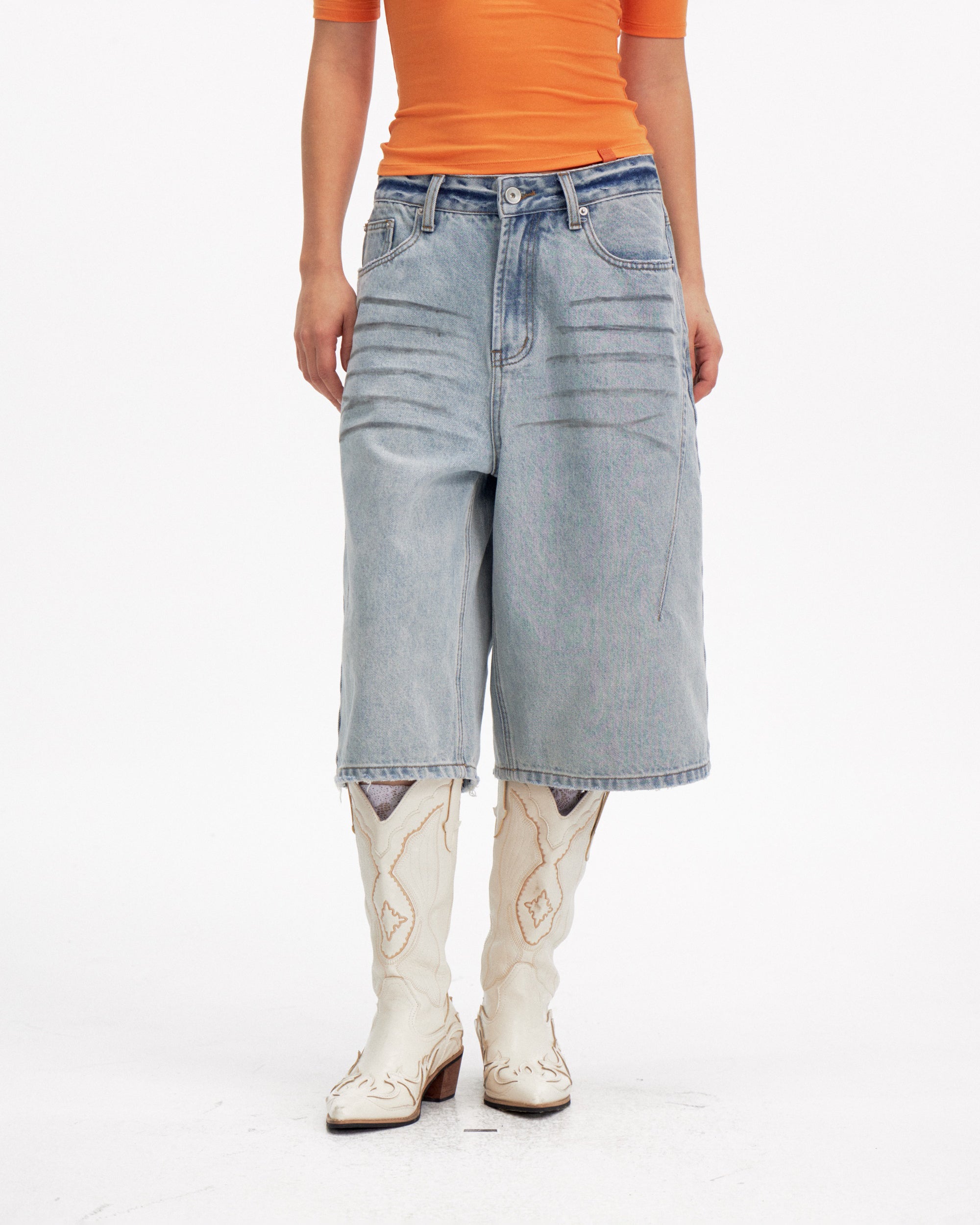10AMSOTIIIIIIRED Retro Dog Graphic Washed Denim Shorts