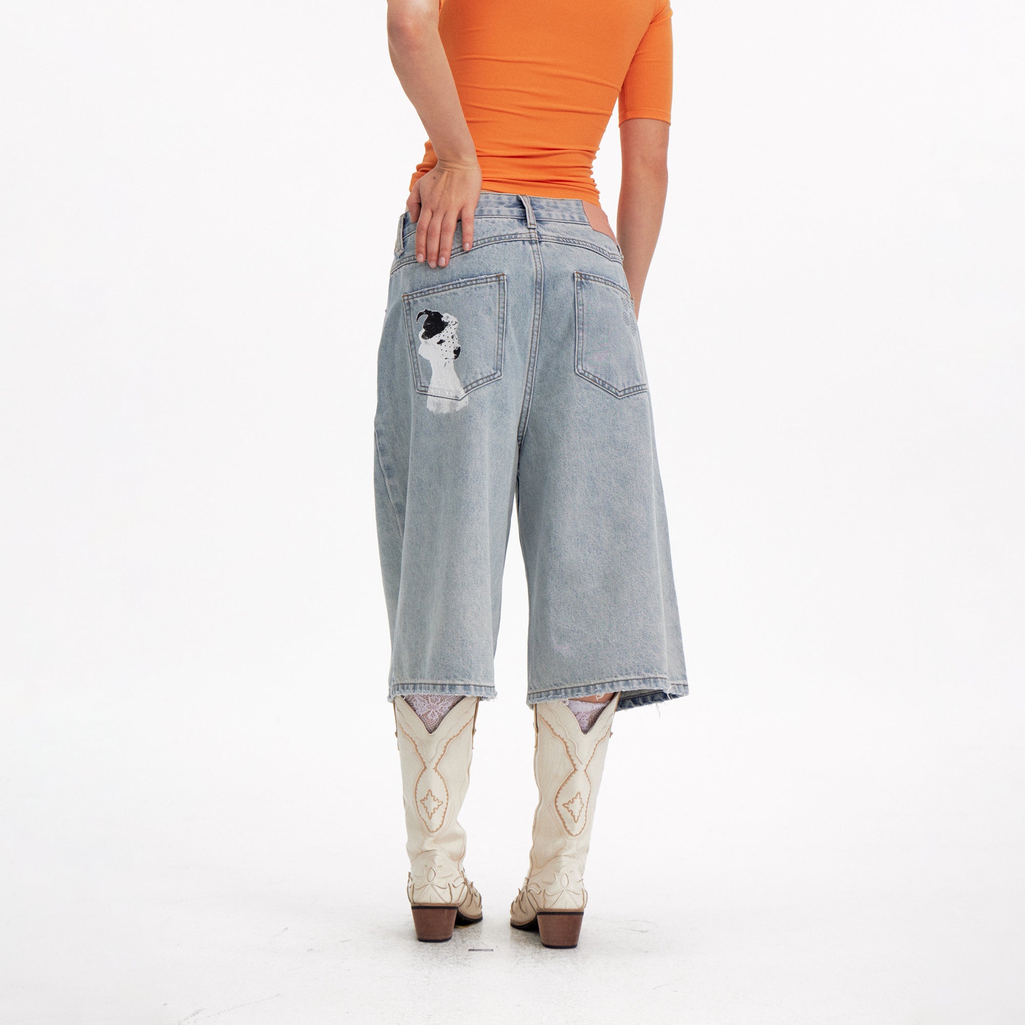 10AMSOTIIIIIIRED Retro Dog Graphic Washed Denim Shorts