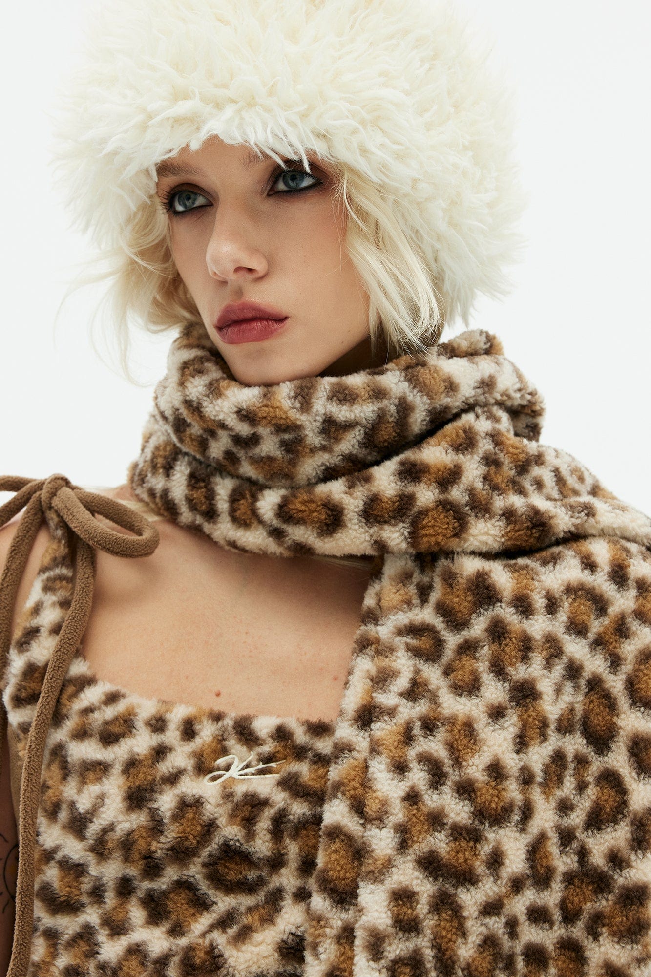 EMOHA Fuzzy Leopard Tie-Up Crop Top