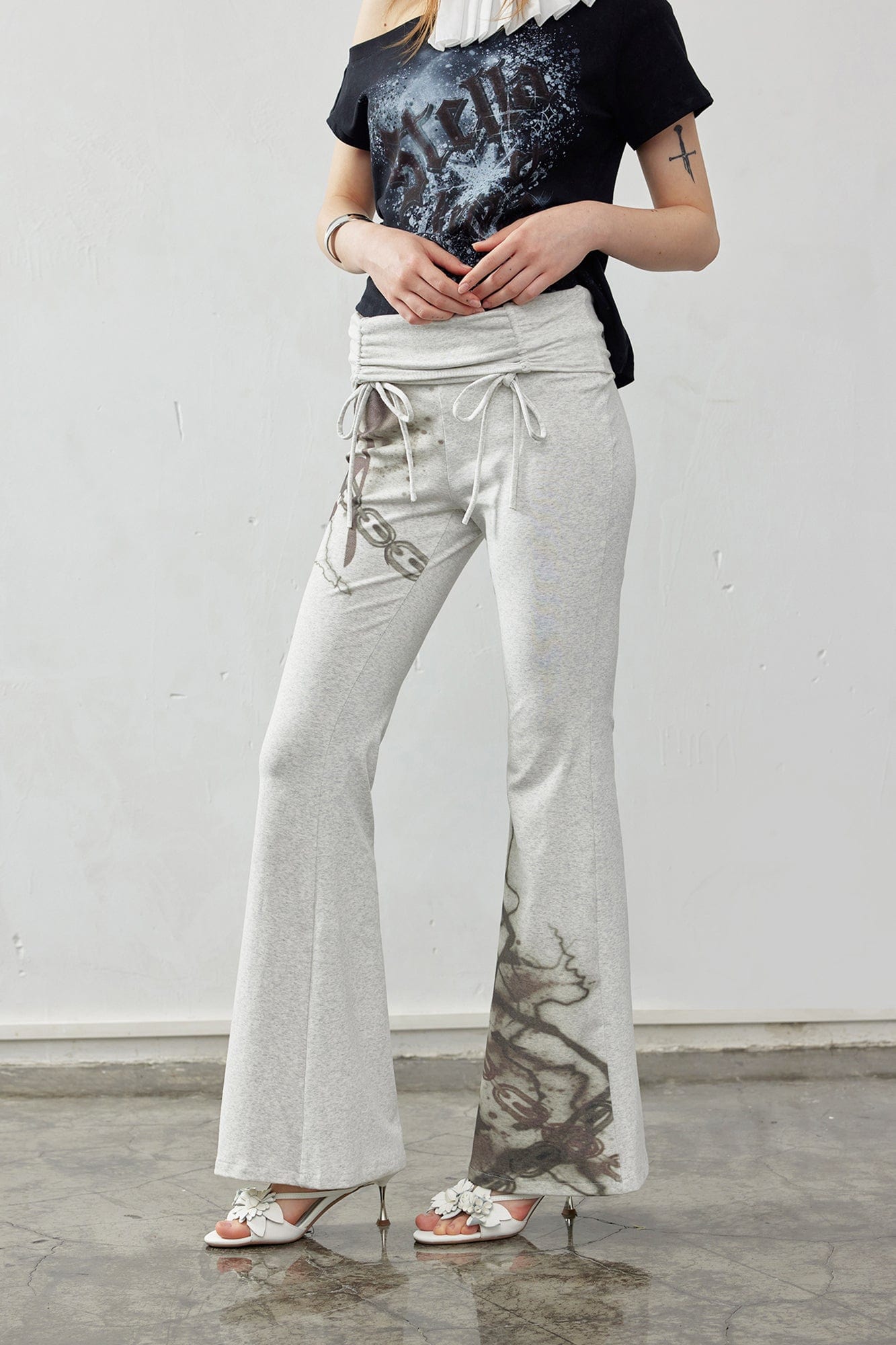 EMOHA Ruched Waist Flared Sweatpants