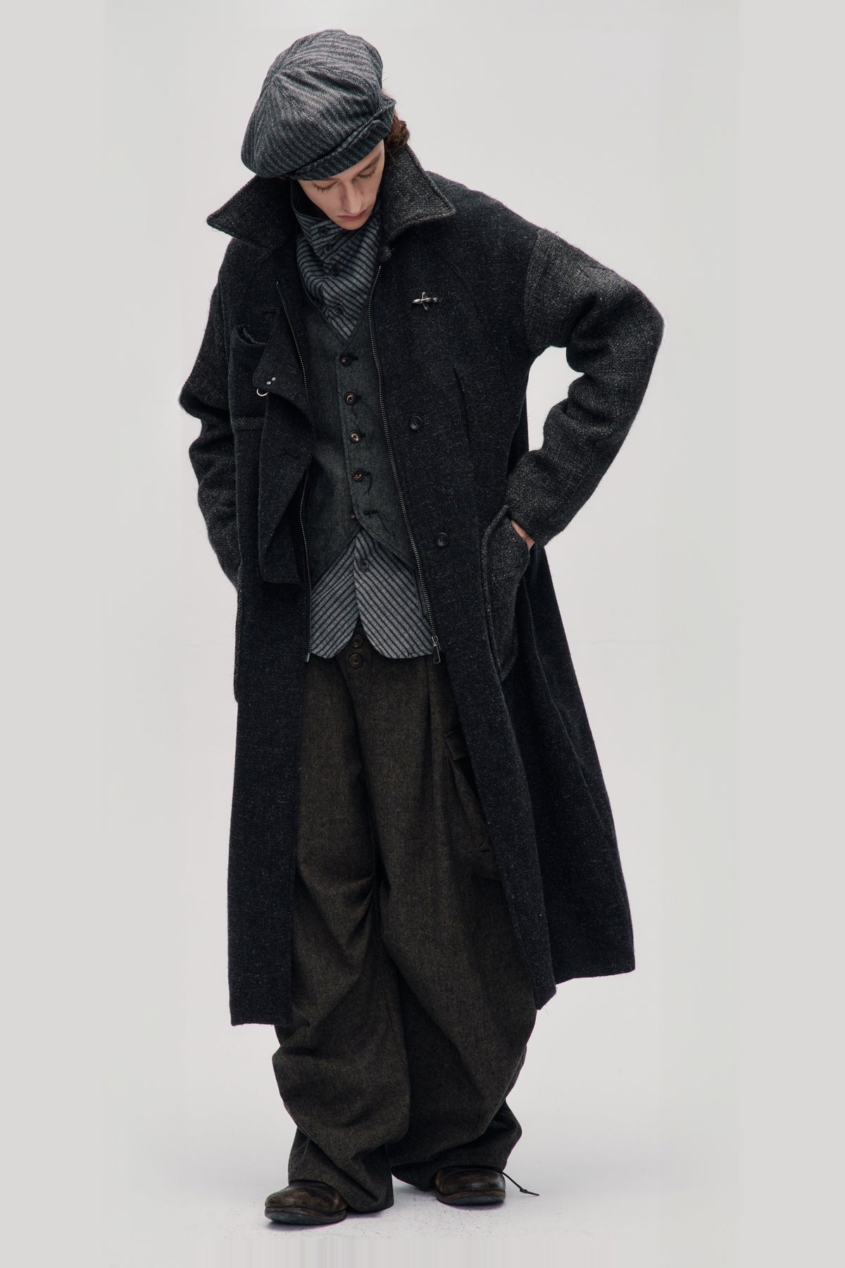 ILNya Nieternite Nifutur Striped Stand-Collar Long-Sleeve Shirt — full body