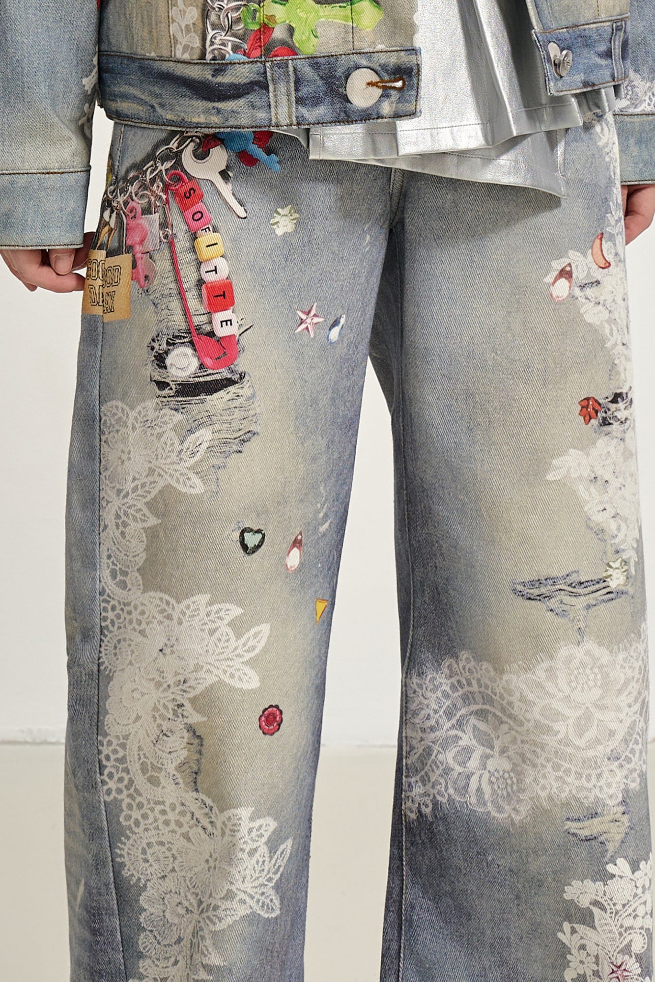 SOFITTE Charm & Lace Graphic Wide-Leg Jeans