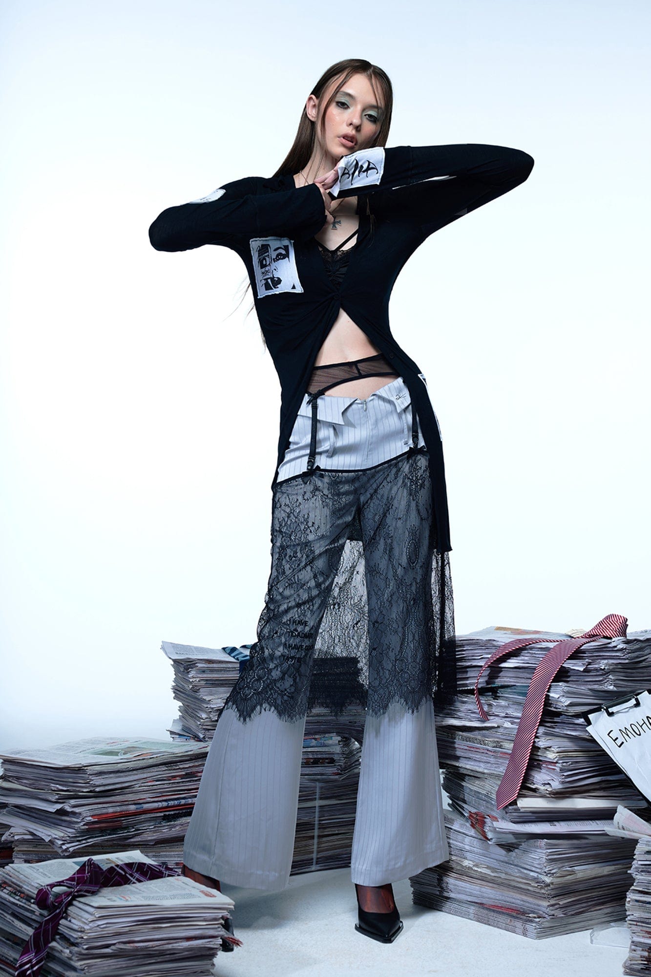 EMOHA Graphic Patch Sheer Cinched Longline Shirt