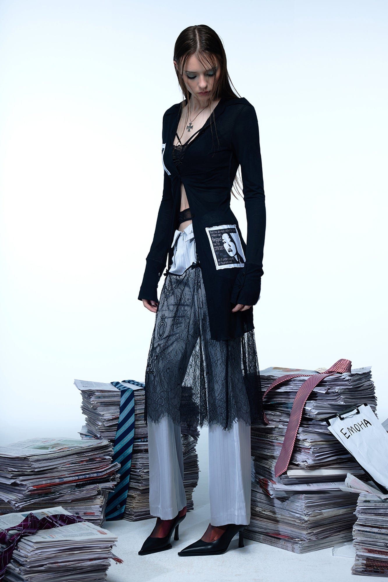 EMOHA Graphic Patch Sheer Cinched Longline Shirt