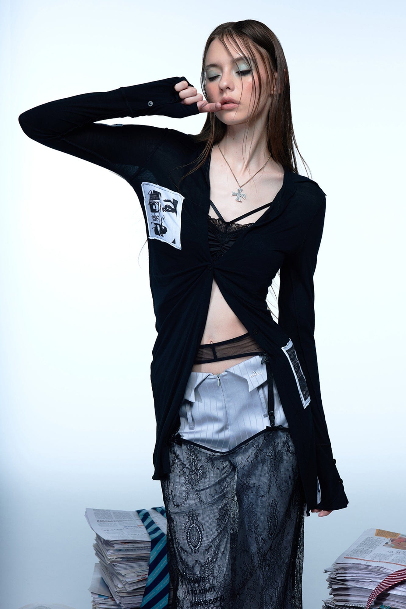 EMOHA Graphic Patch Sheer Cinched Longline Shirt