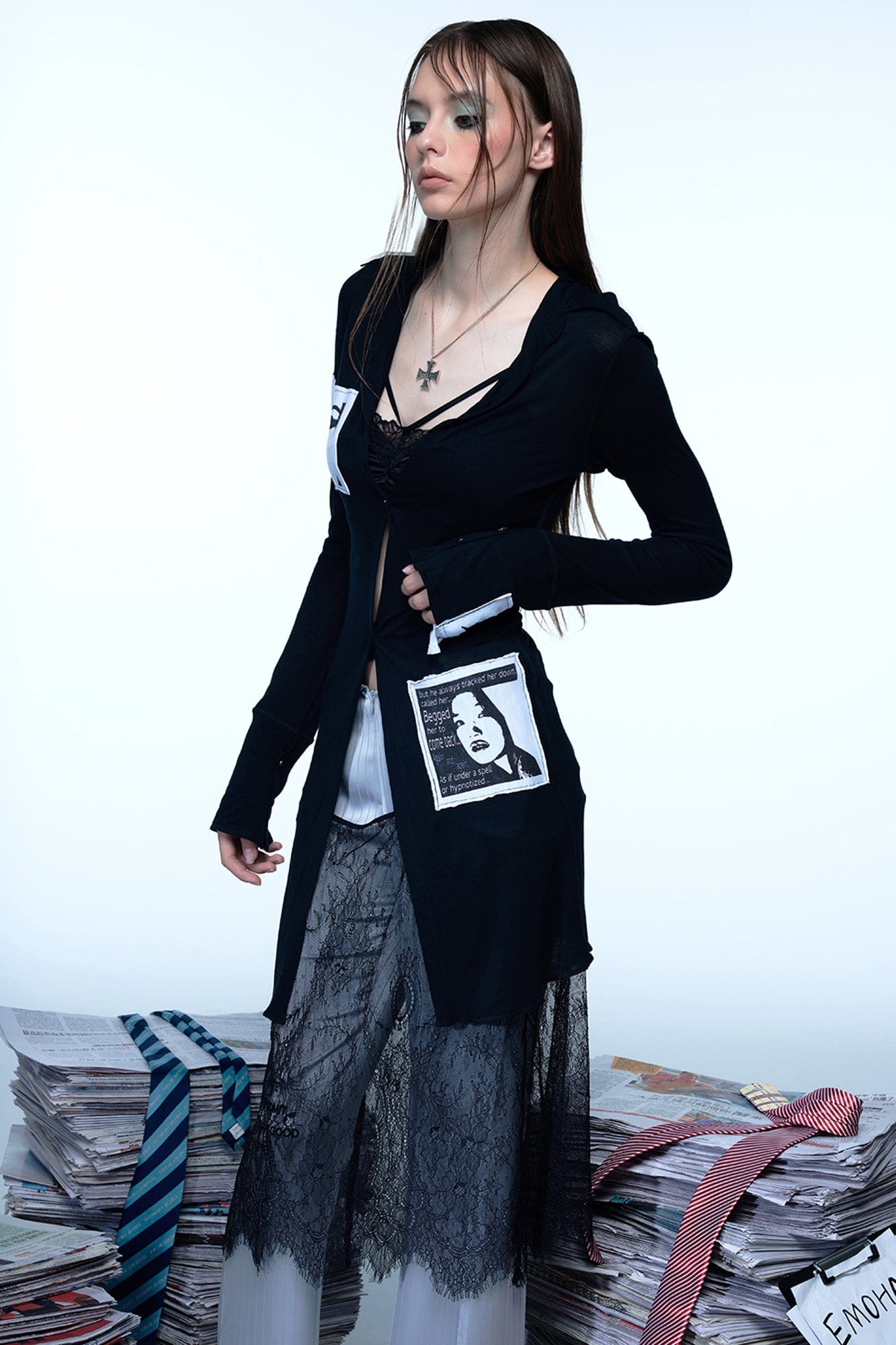 EMOHA Graphic Patch Sheer Cinched Longline Shirt