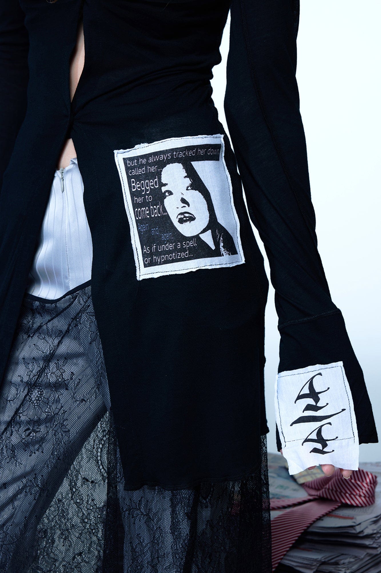 EMOHA Graphic Patch Sheer Cinched Longline Shirt