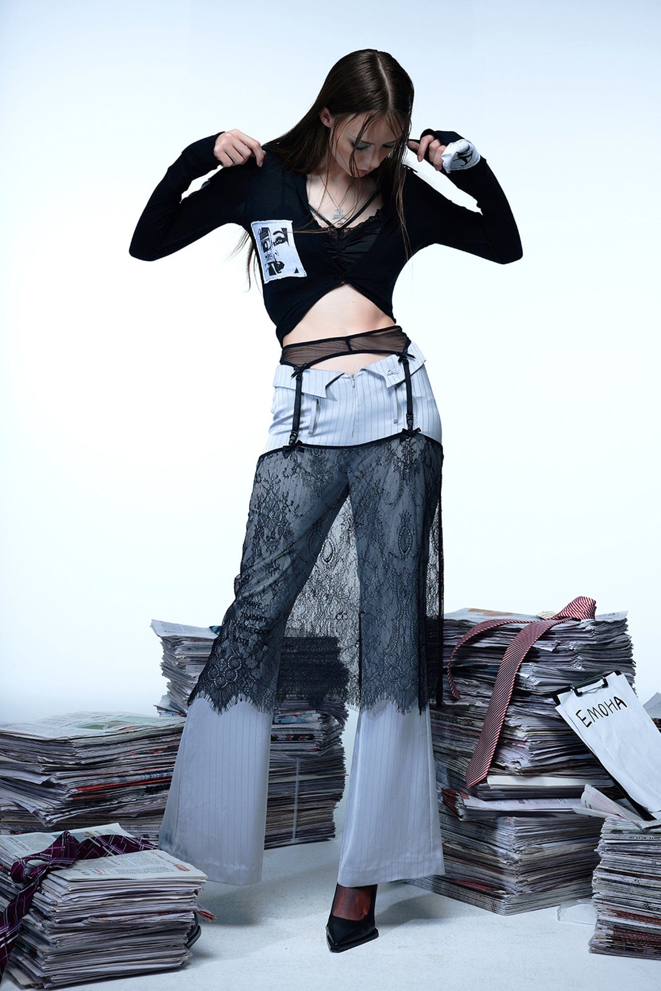 EMOHA Graphic Patch Sheer Cinched Longline Shirt