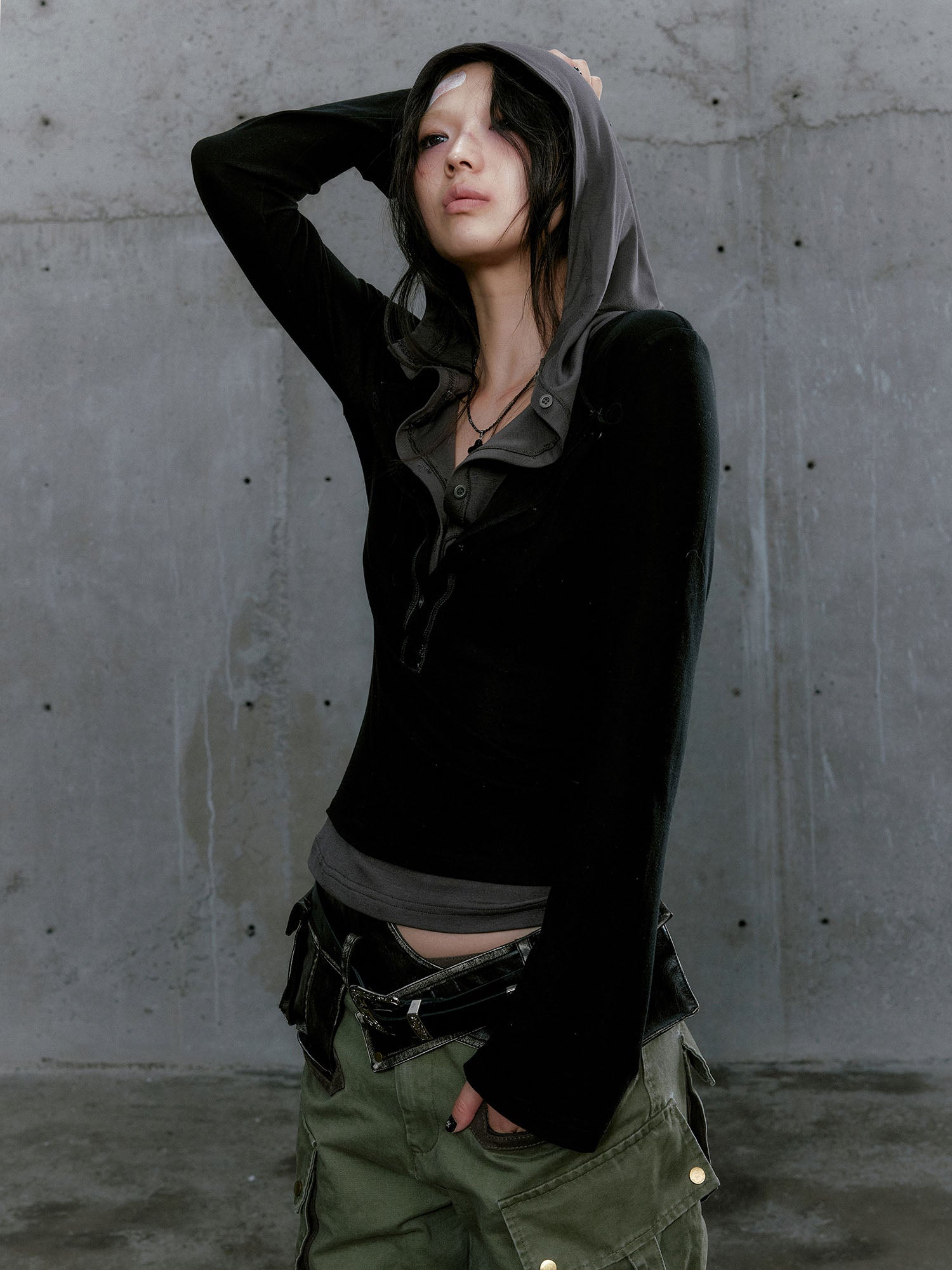 CESTNOUS Faux-Layered Half-Button Hooded Top
