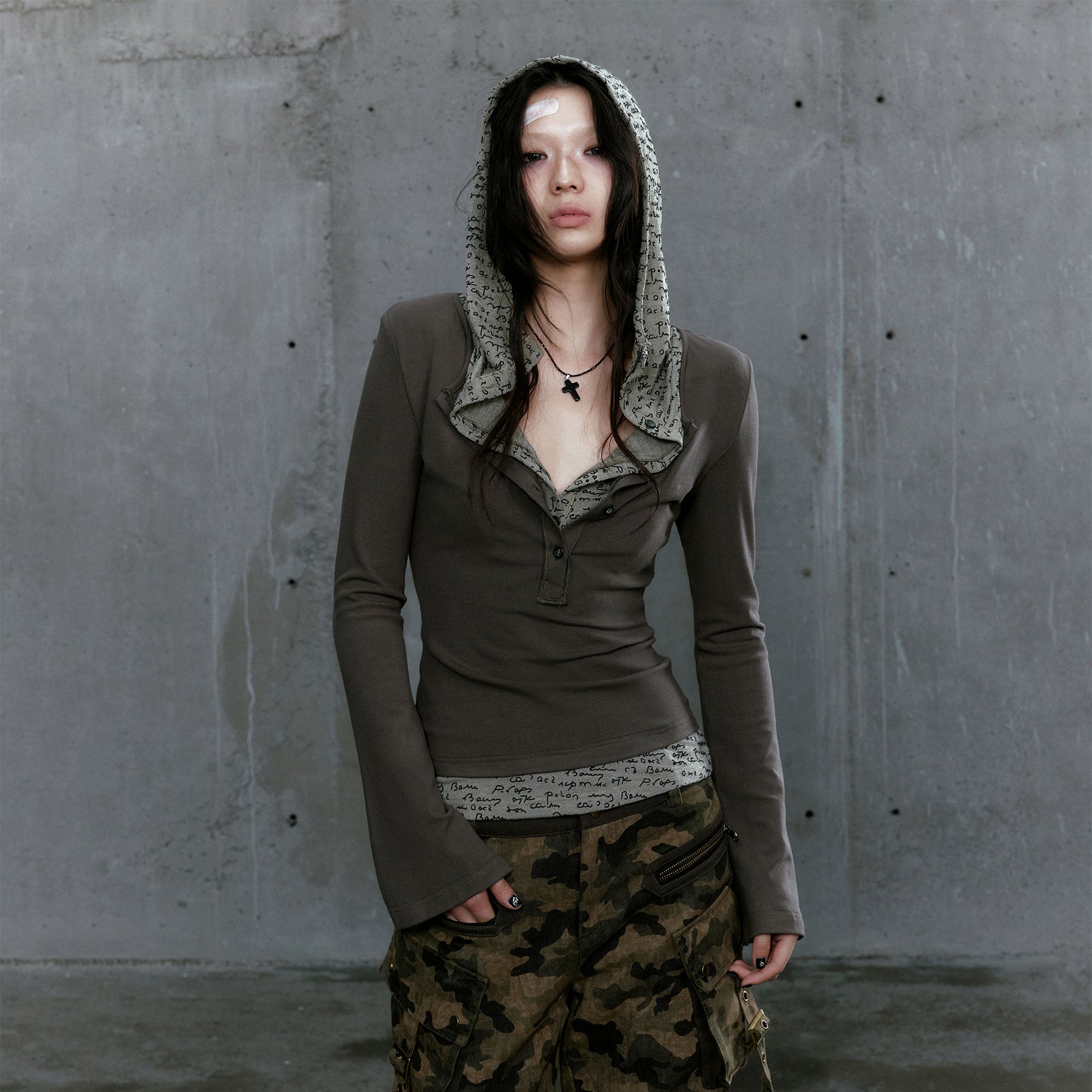 CESTNOUS Faux-Layered Half-Button Hooded Top