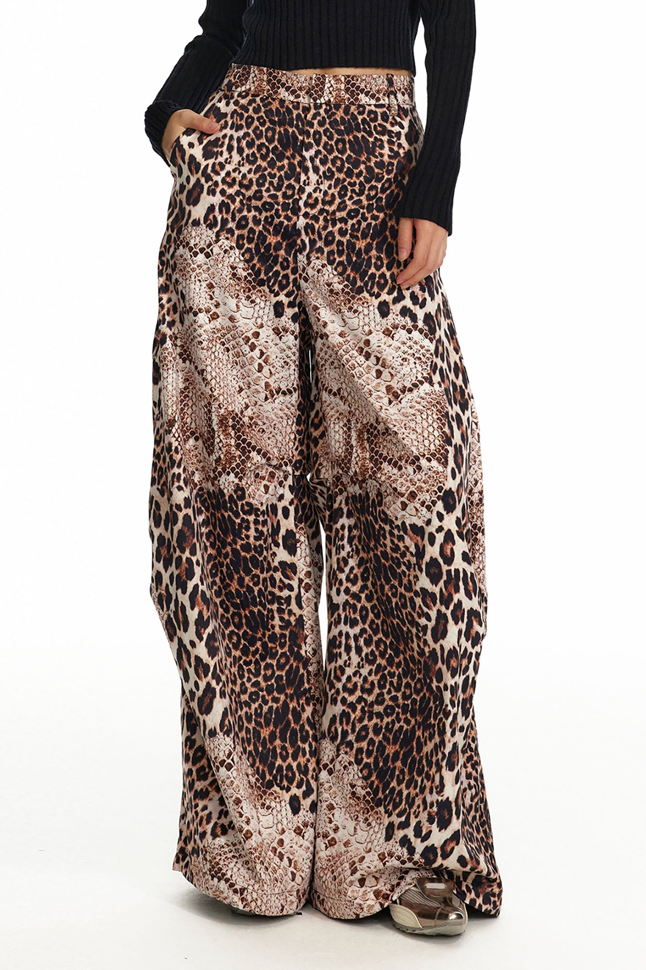 WHYNOTDANCE Leopard Full-Print Oversized Pants