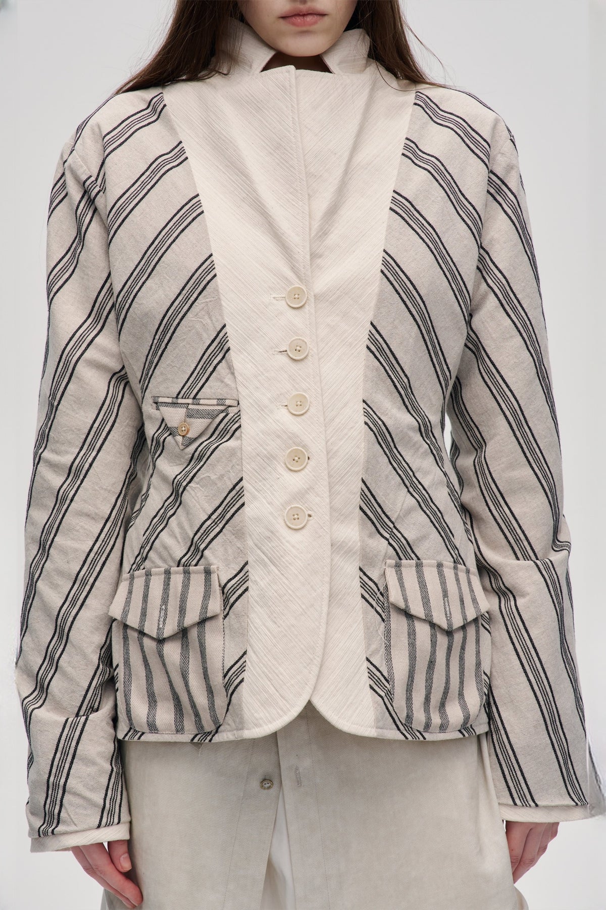 ILNya Nieternite Nifutur Reversible Spliced Notch-Lapel Jacket — half body