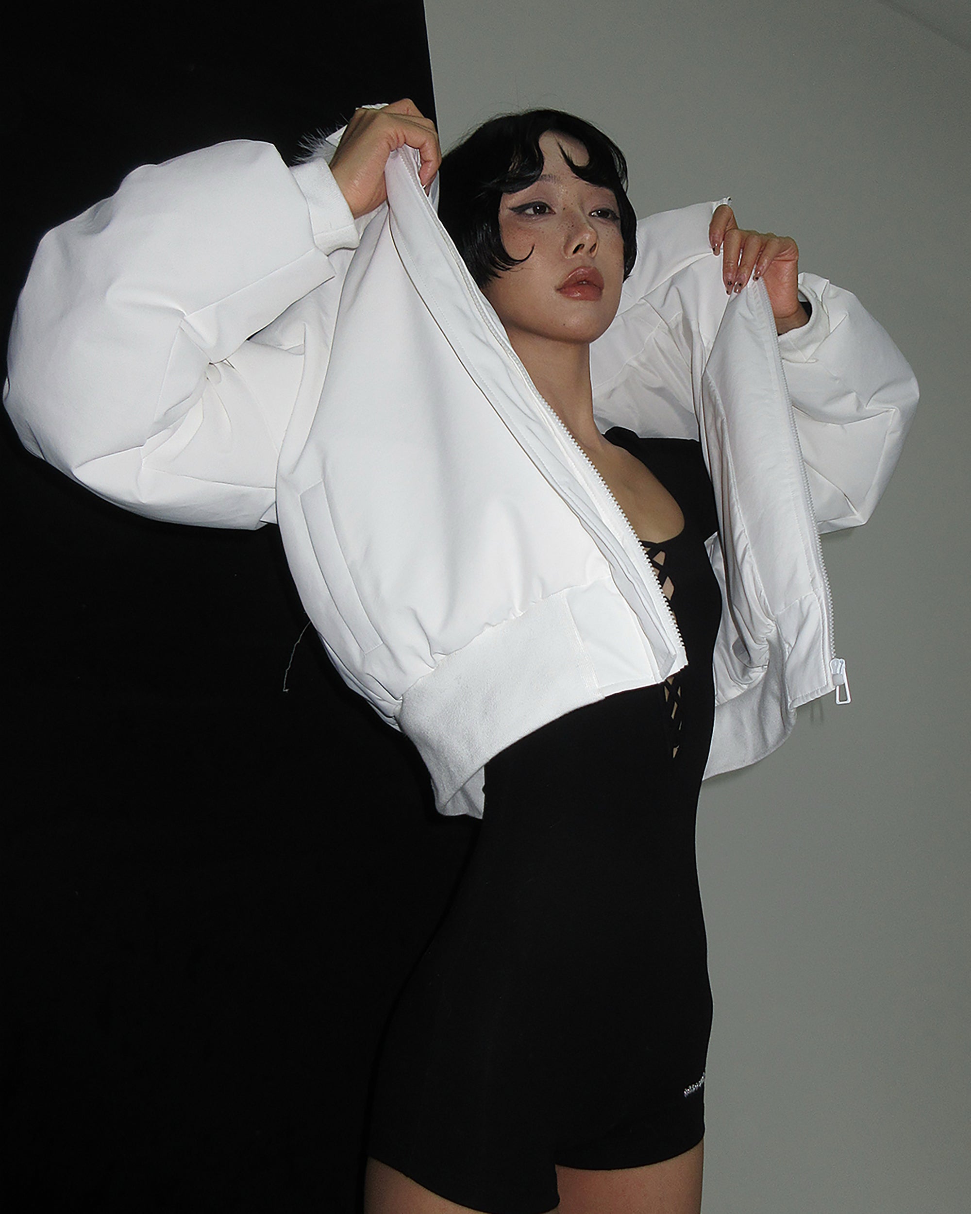 AE30 SAINT Detachable Trim Embroidery Ruched-Sleeve Down Jacket