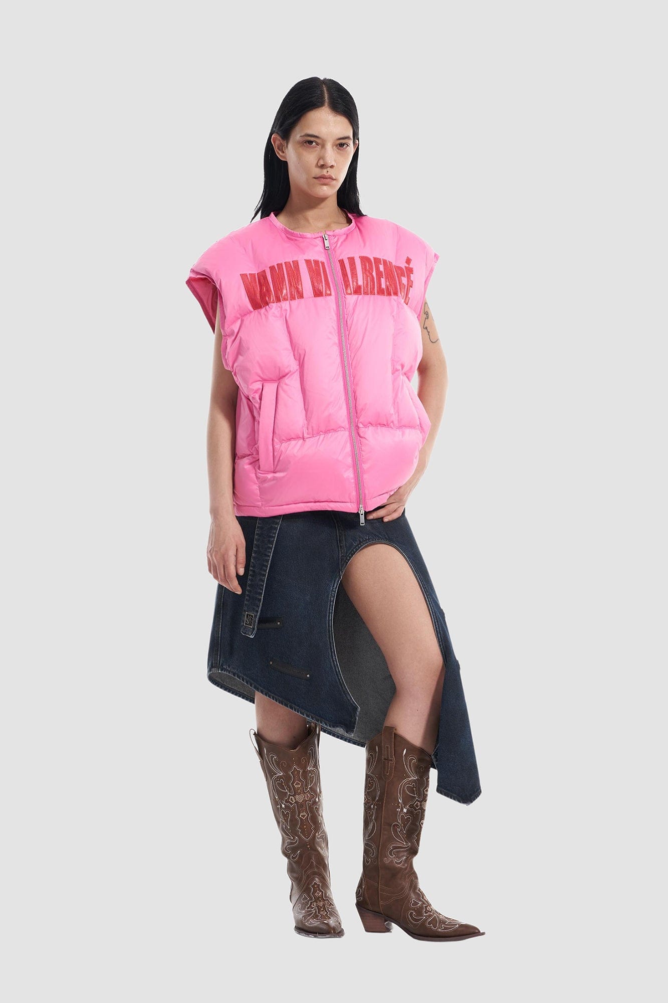 VANN VALRENCE LOGO Patch Quilted Down Vest