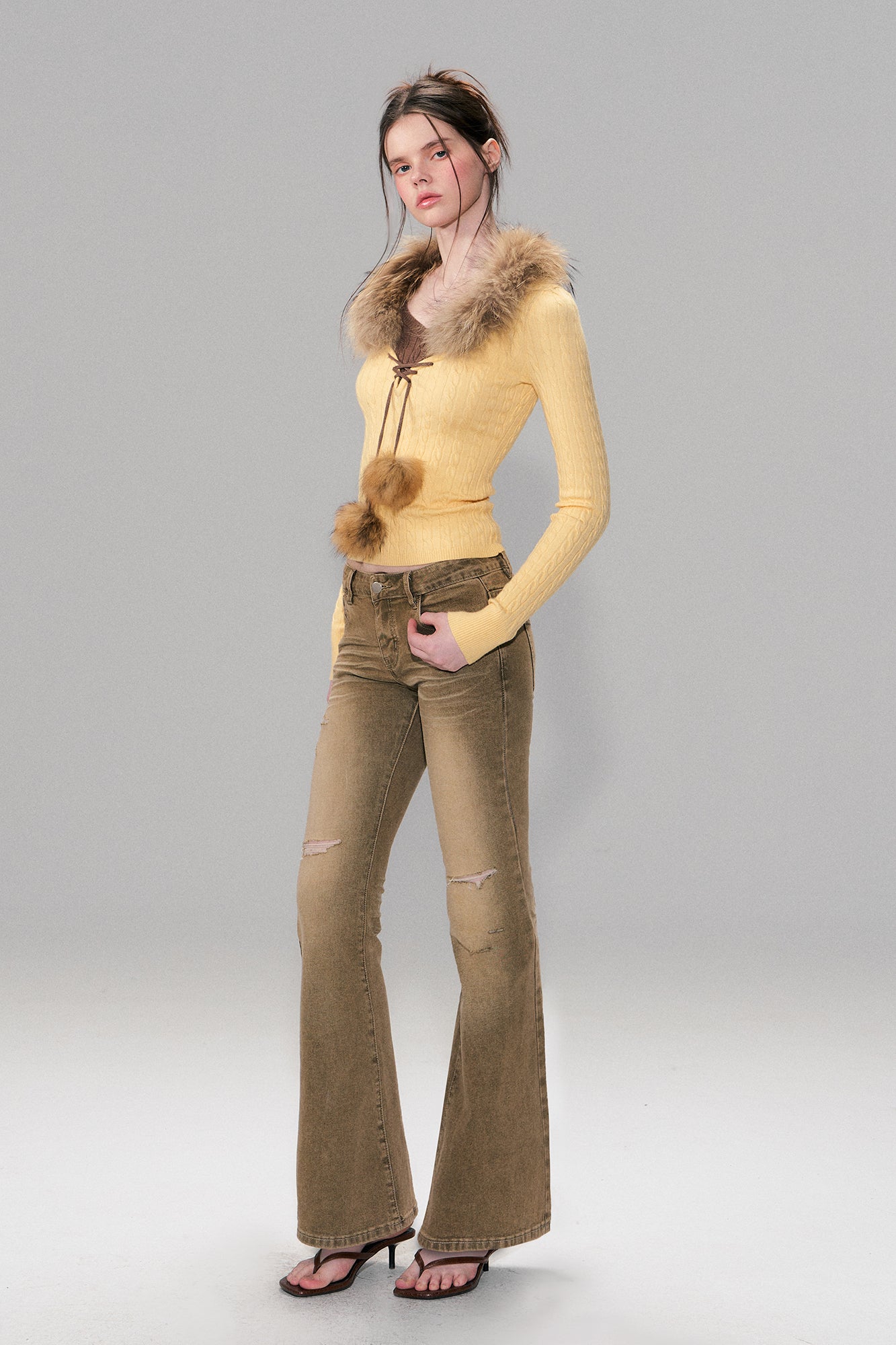 THE NEVERMORE Detachable Faux-Fur Collar Lace-Up Sweater