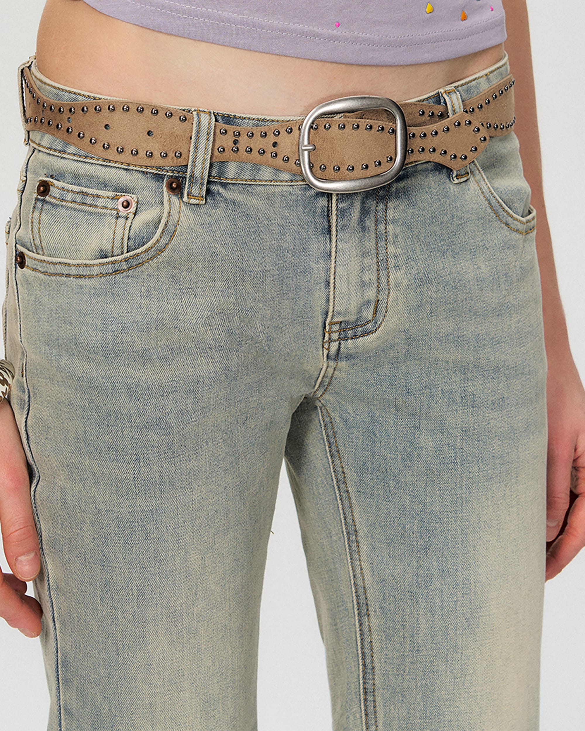 THE NEVERMORE Washed Low-Rise Flared Jeans