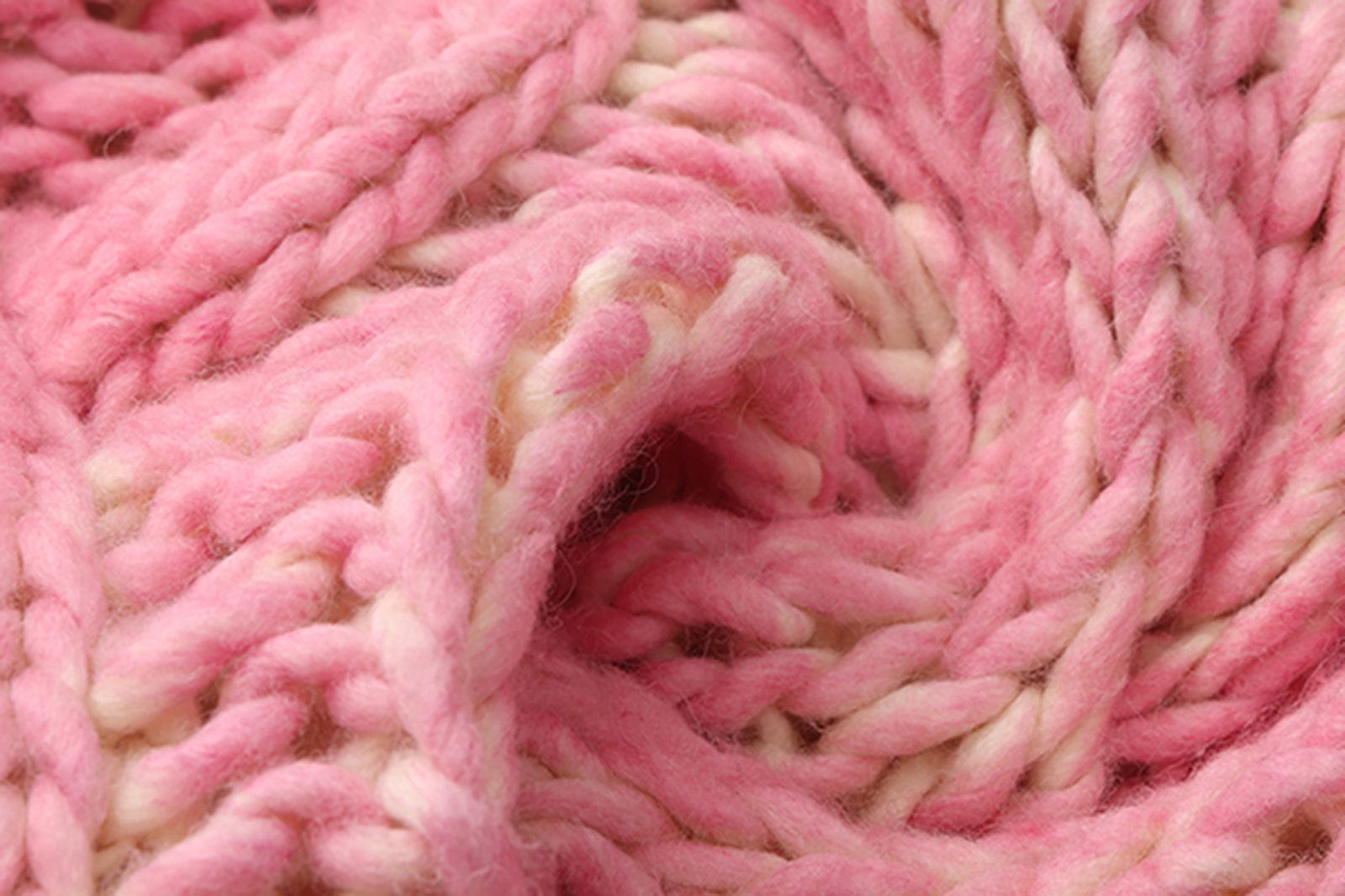 VANN VALRENCE Chunky Open-Knit Spray-Dyed Sweater