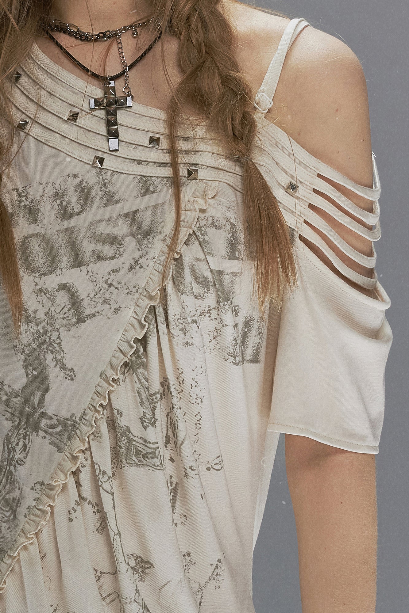 CESTNOUS Asymmetrical Studded Multi-Strap Graphic T-Shirt