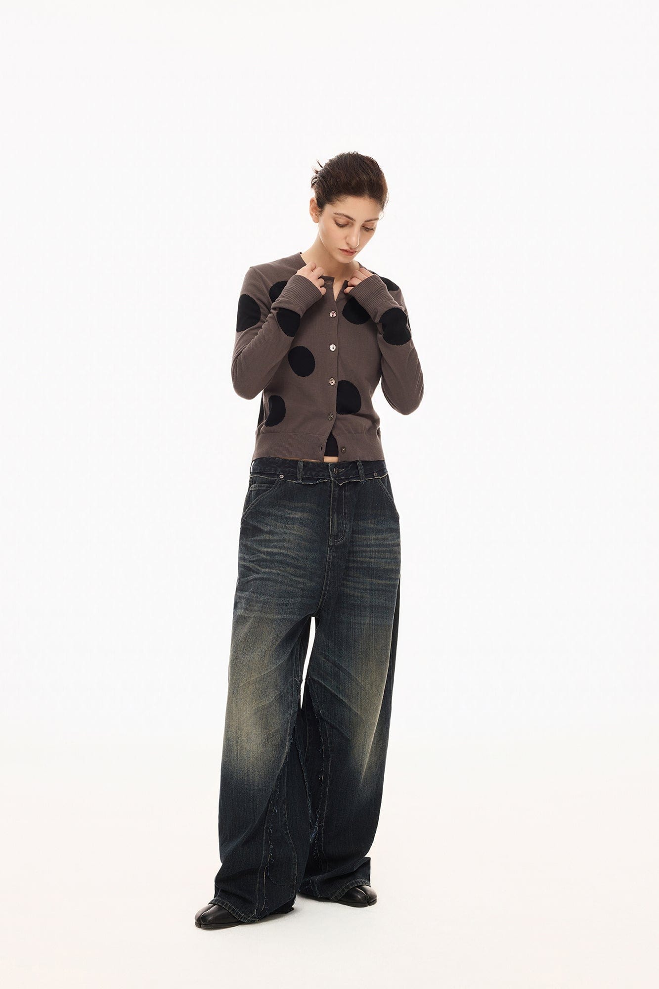 ARTIFICIAL WORLD Whiskered Washed Raw-Paneled Baggy Jeans