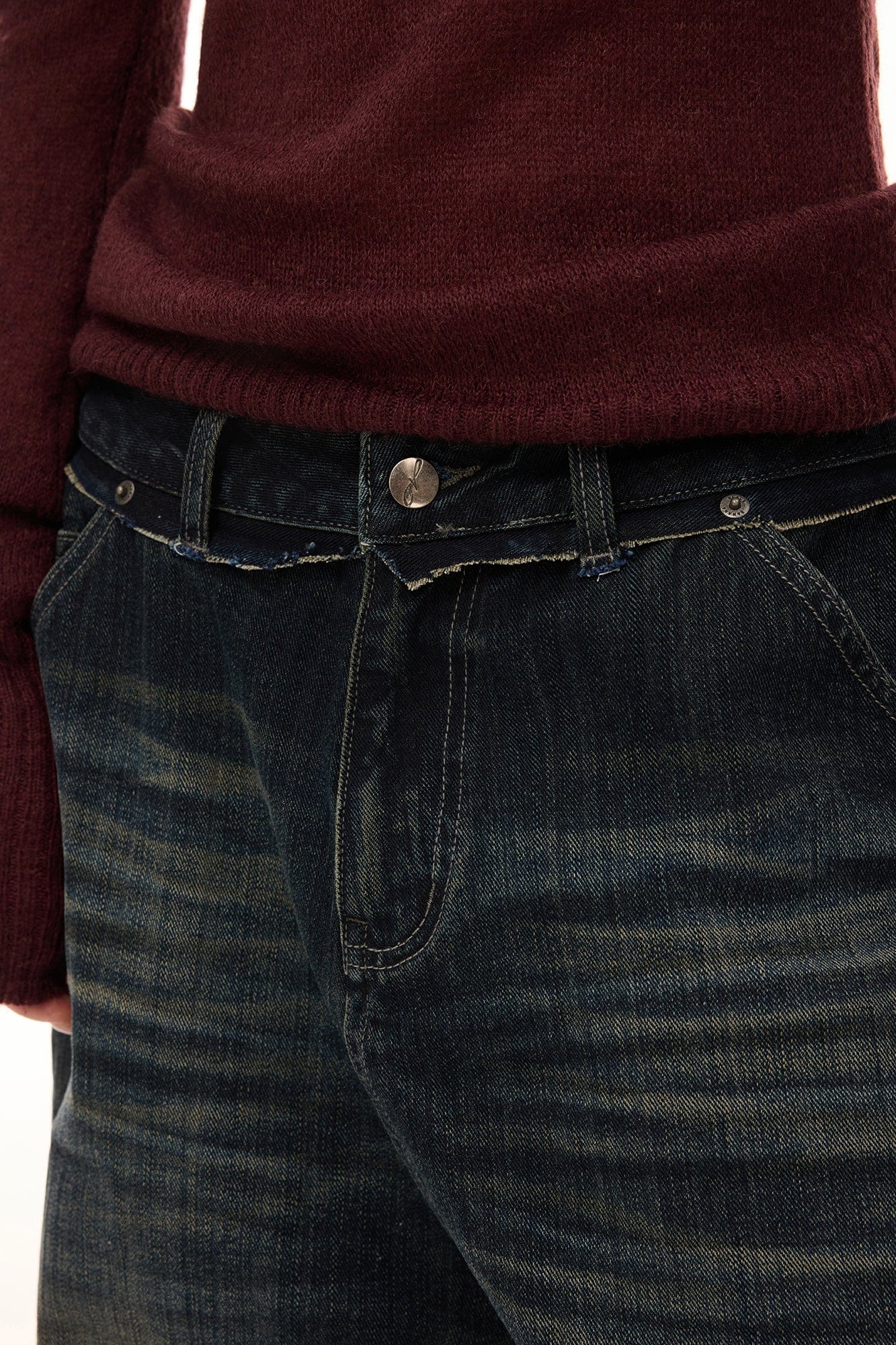 ARTIFICIAL WORLD Whiskered Washed Raw-Paneled Baggy Jeans