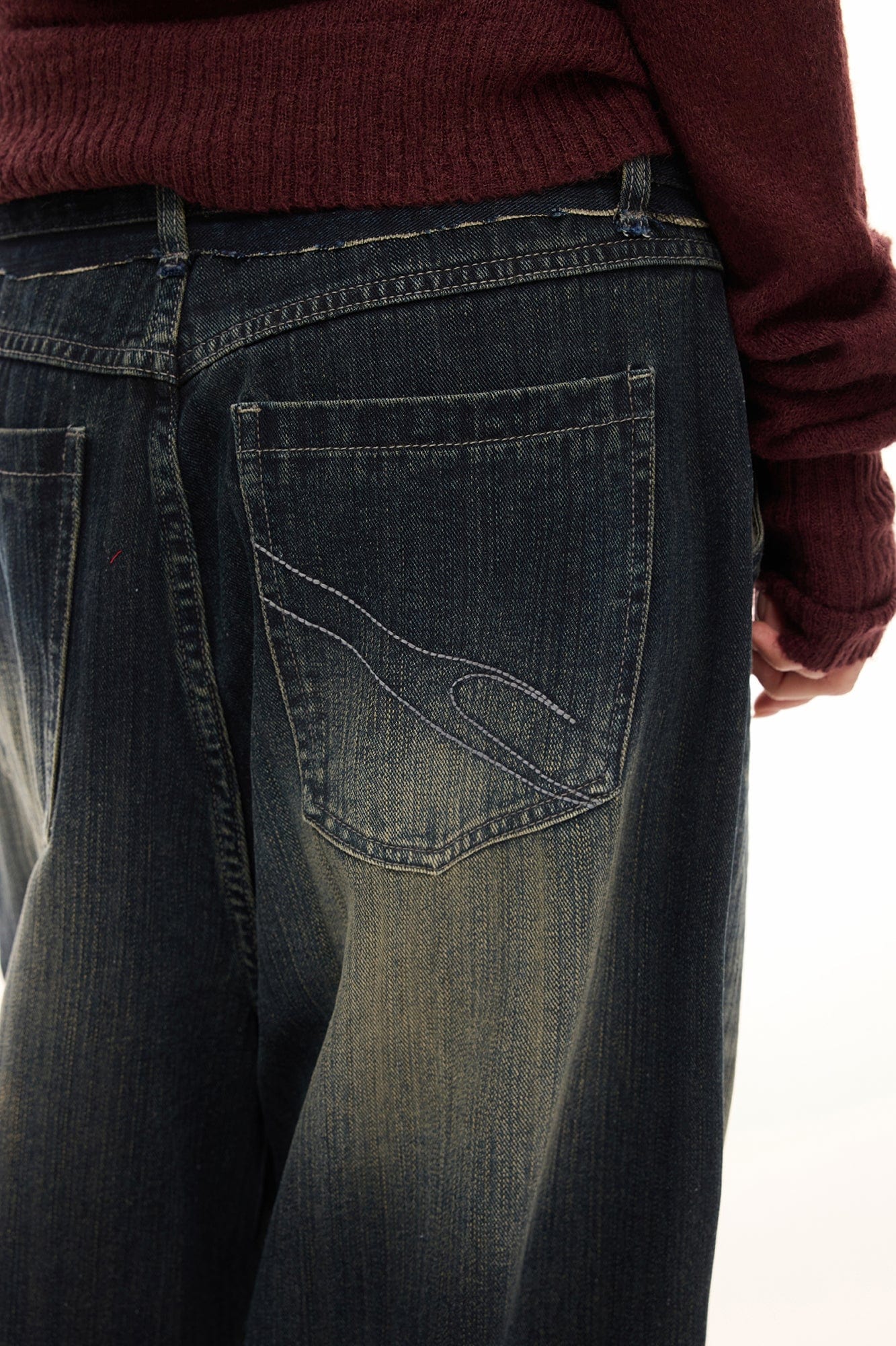 ARTIFICIAL WORLD Whiskered Washed Raw-Paneled Baggy Jeans