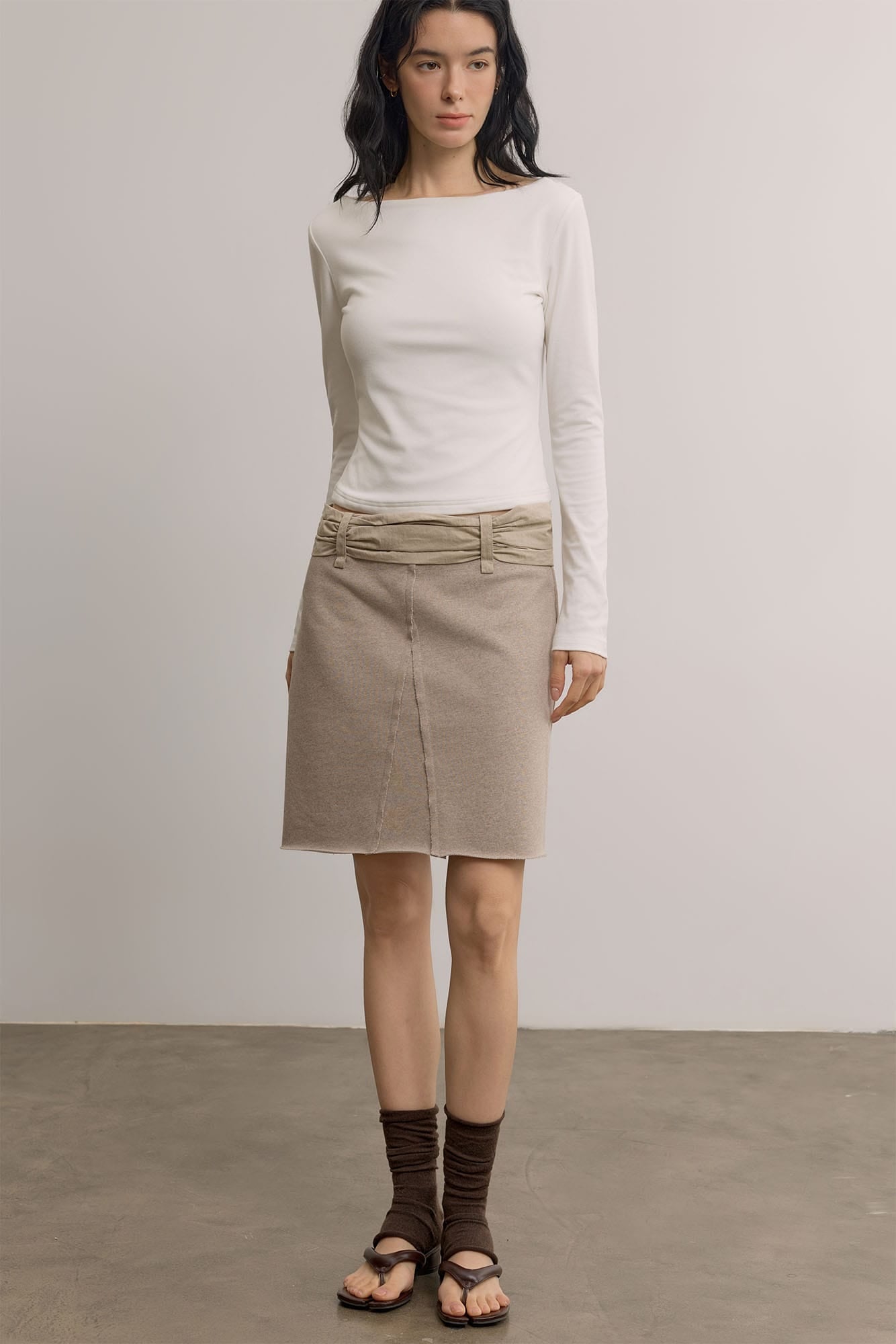 SAME FLOW Ruched Waistband Raw-Edge Pencil Skirt