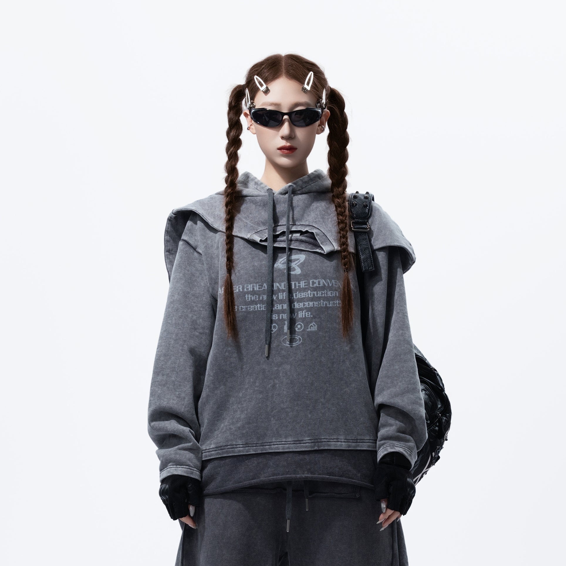 MOGONGSHE Washed Layered Shoulder-Paneled Hoodie
