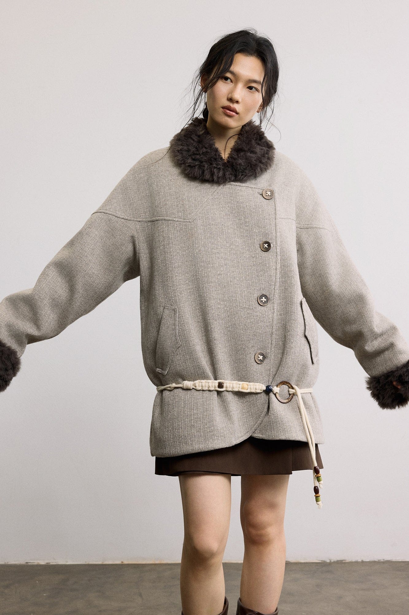 SAME FLOW Asym Faux Fur Trim Paneled Jacket