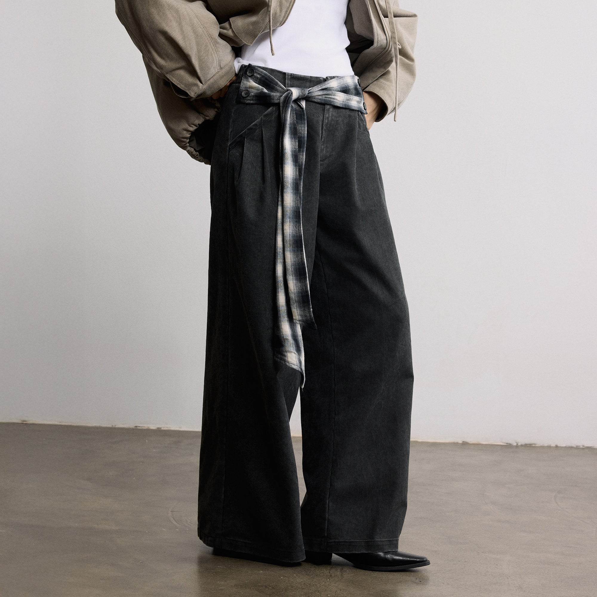 SAME FLOW Plaid Belt Pleated Wide-Leg Pants
