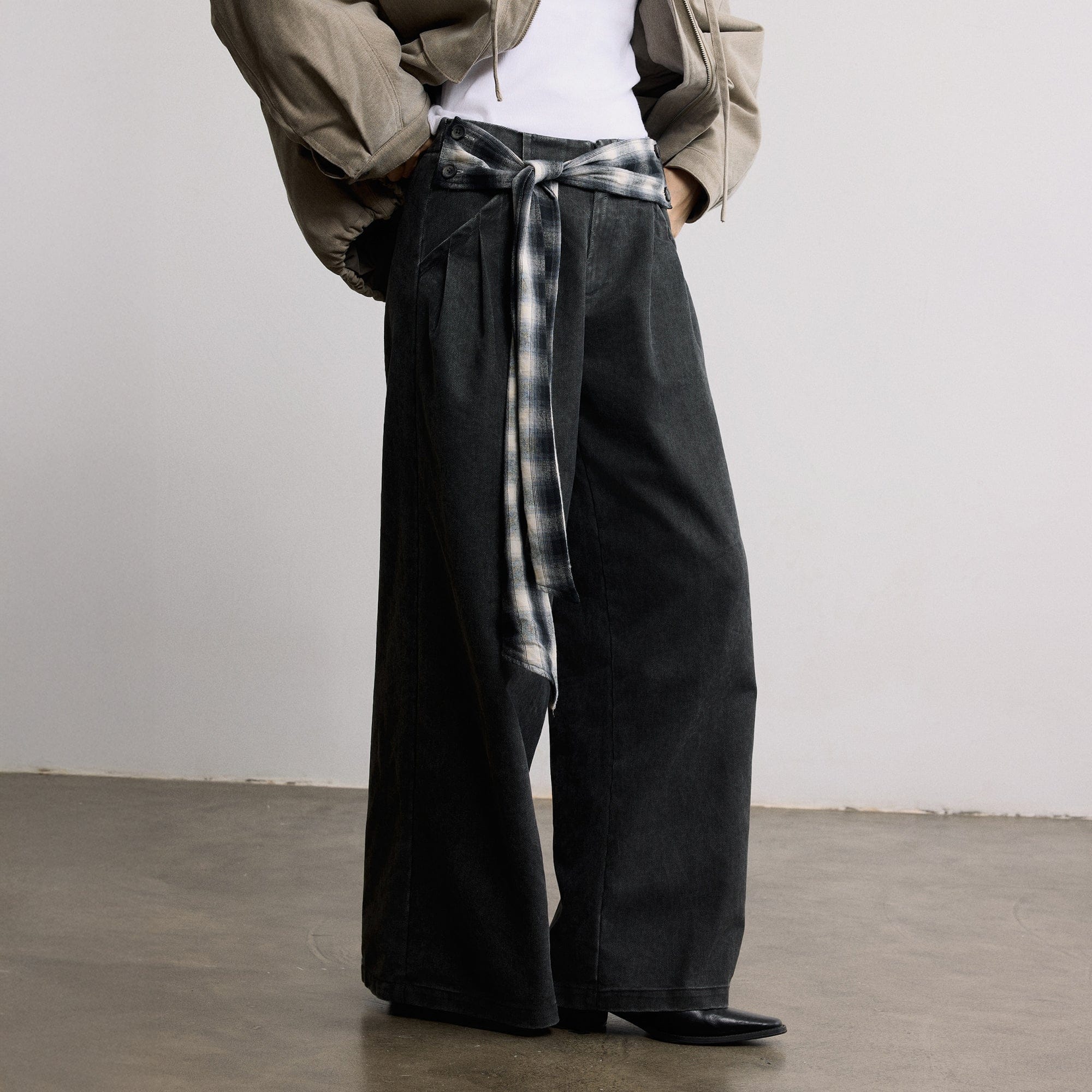SAME FLOW Plaid Belt Pleated Wide-Leg Pants