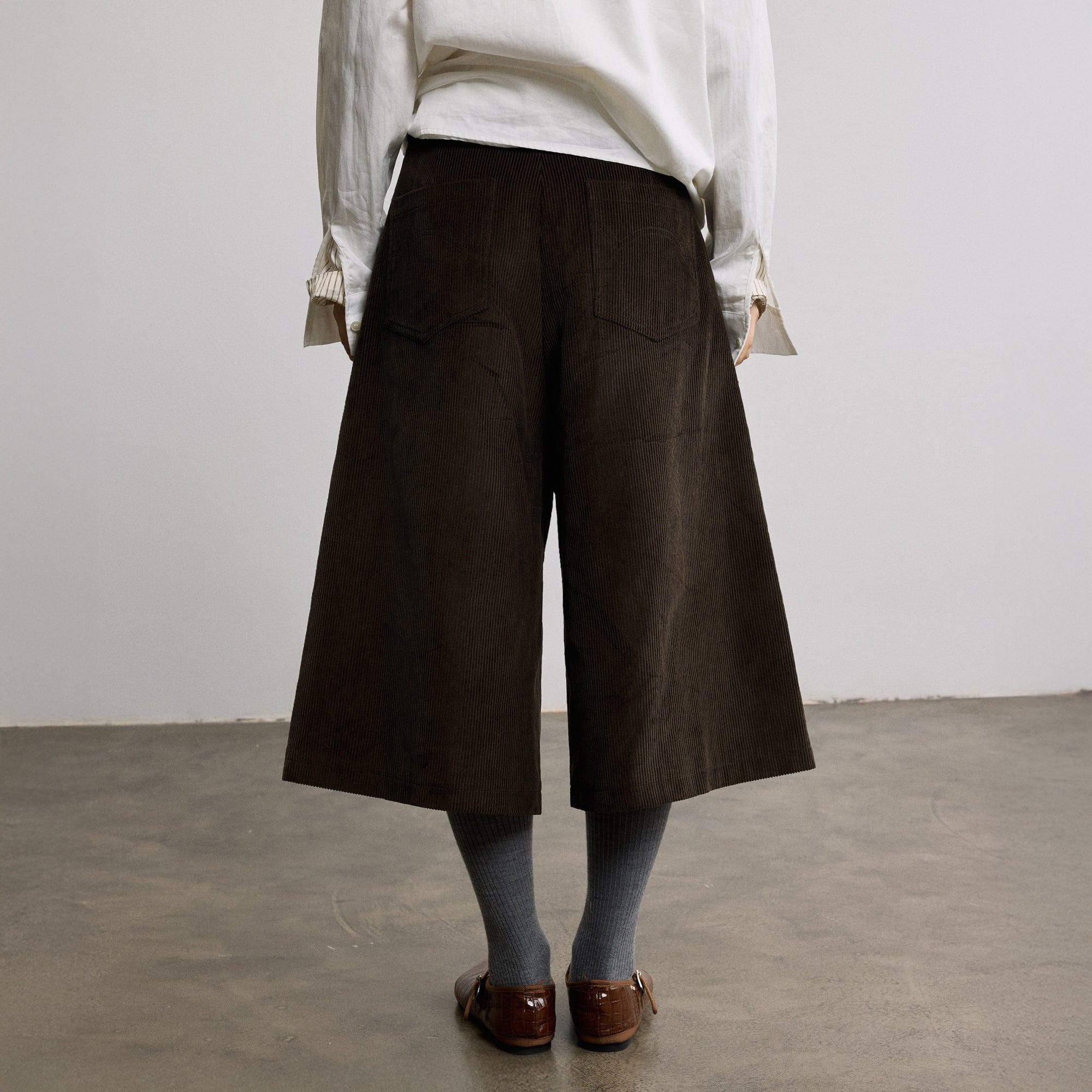 SAME FLOW Pleated Belted Corduroy Culotte Pants