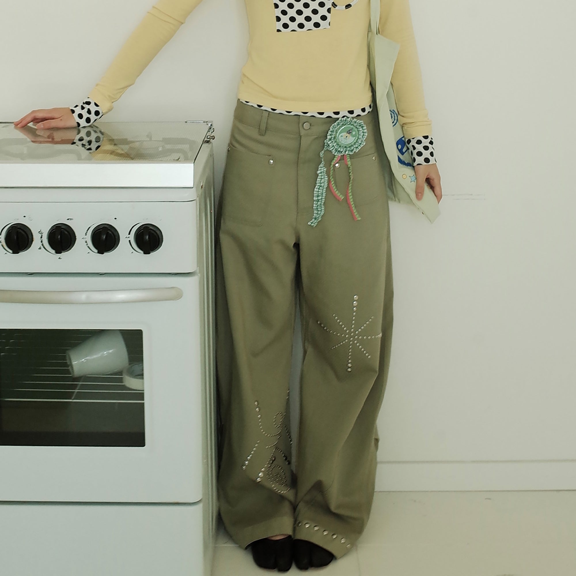 UNSOCIAL NIGHT Retro Rivet Low-Rise Barrel Pants