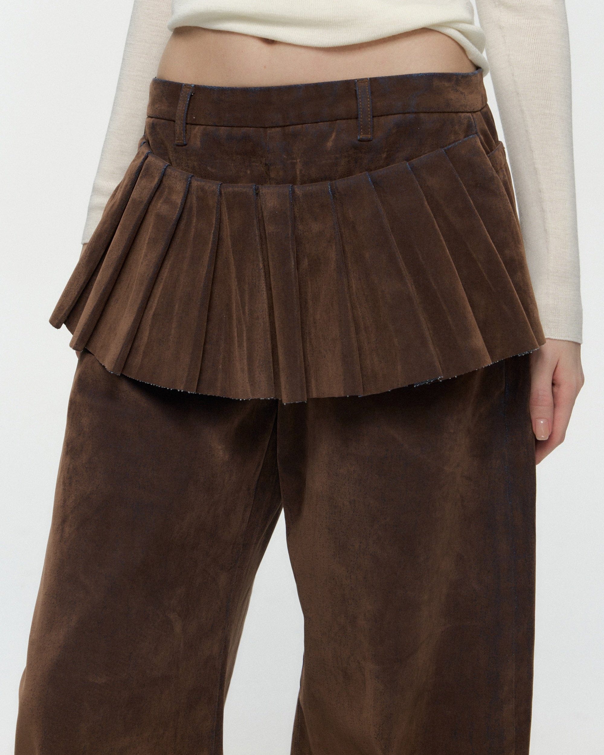 10AMSOTIIIIIIRED Frayed-Front Pleated Straight Jeans