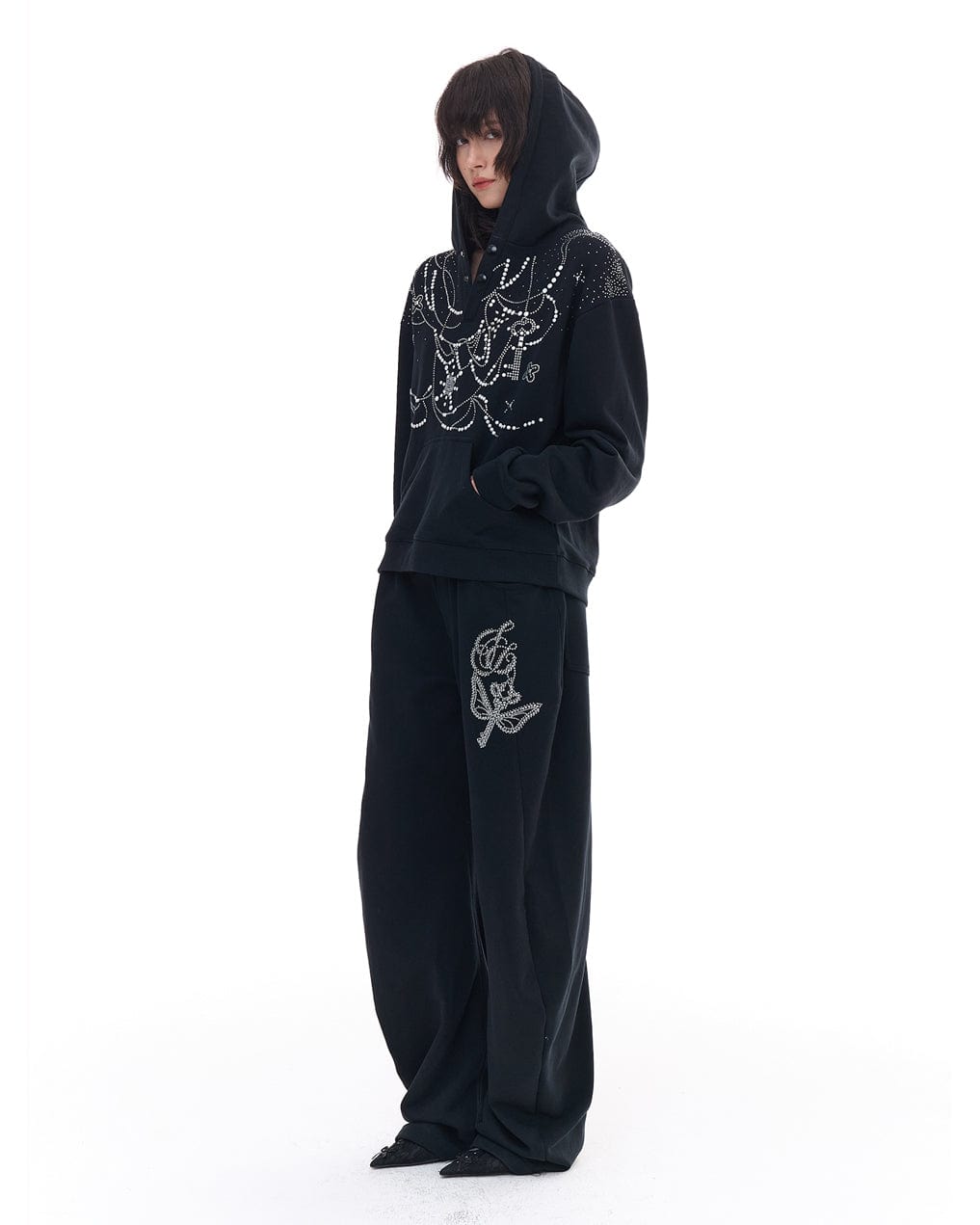 FAYCHUI Diamond Floral Embellished Oversized Sweatpants