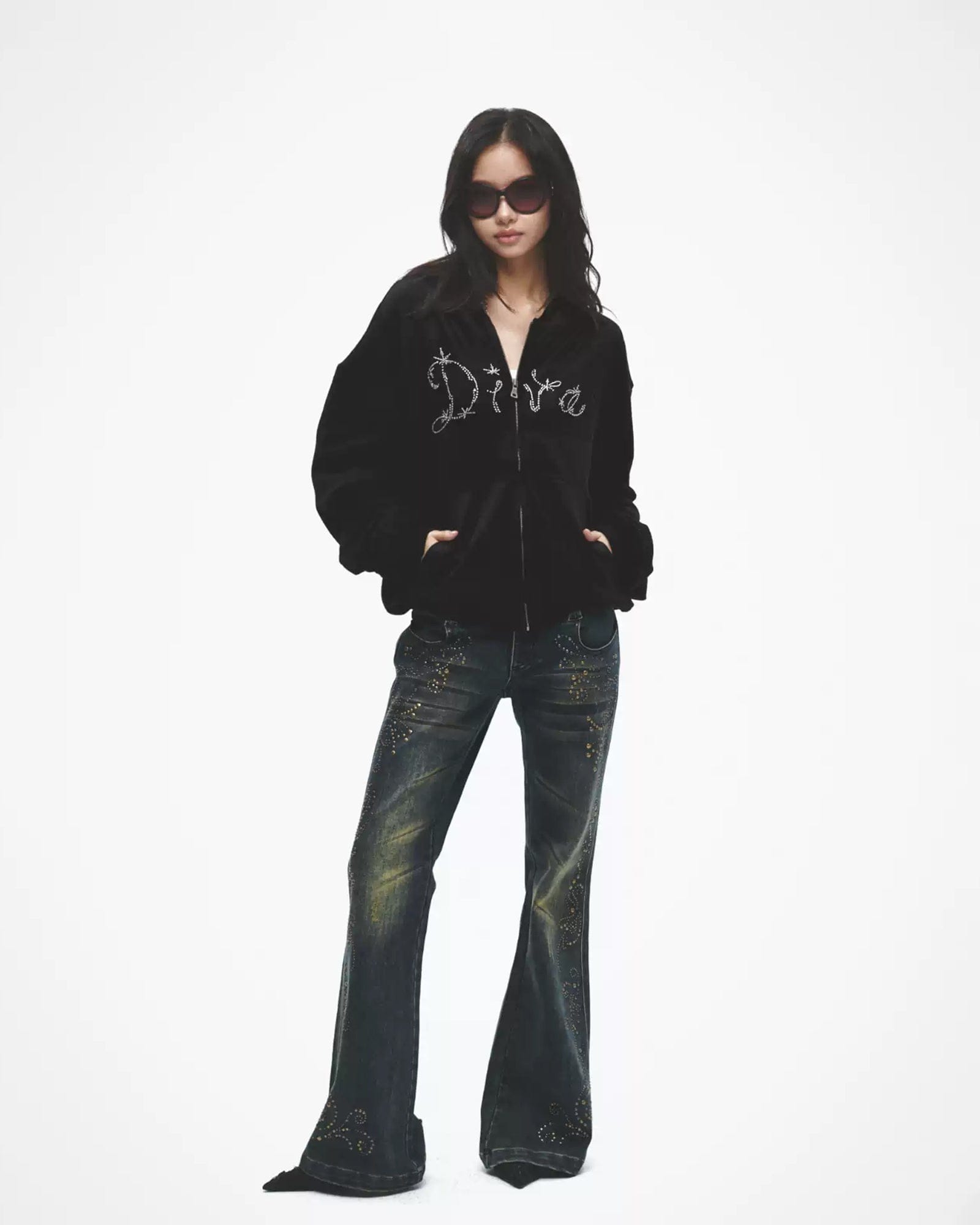 FAYCHUI Distressed Rivet Embellished Flared Jeans