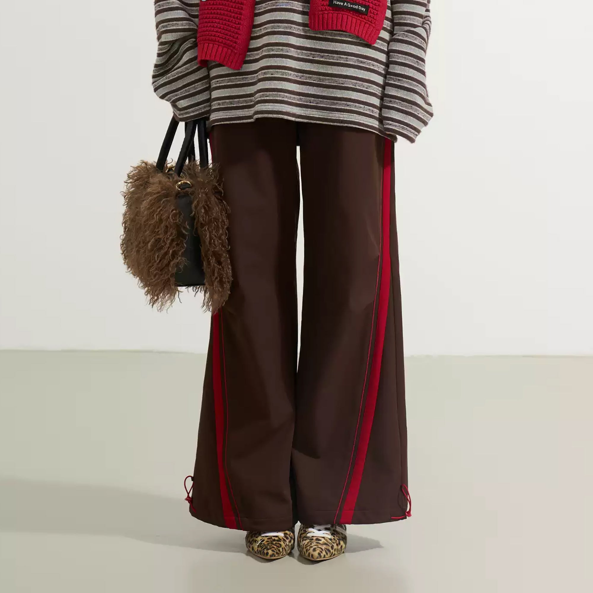 SOFITTE Contrast Curved-Stripe Drawstring Pants