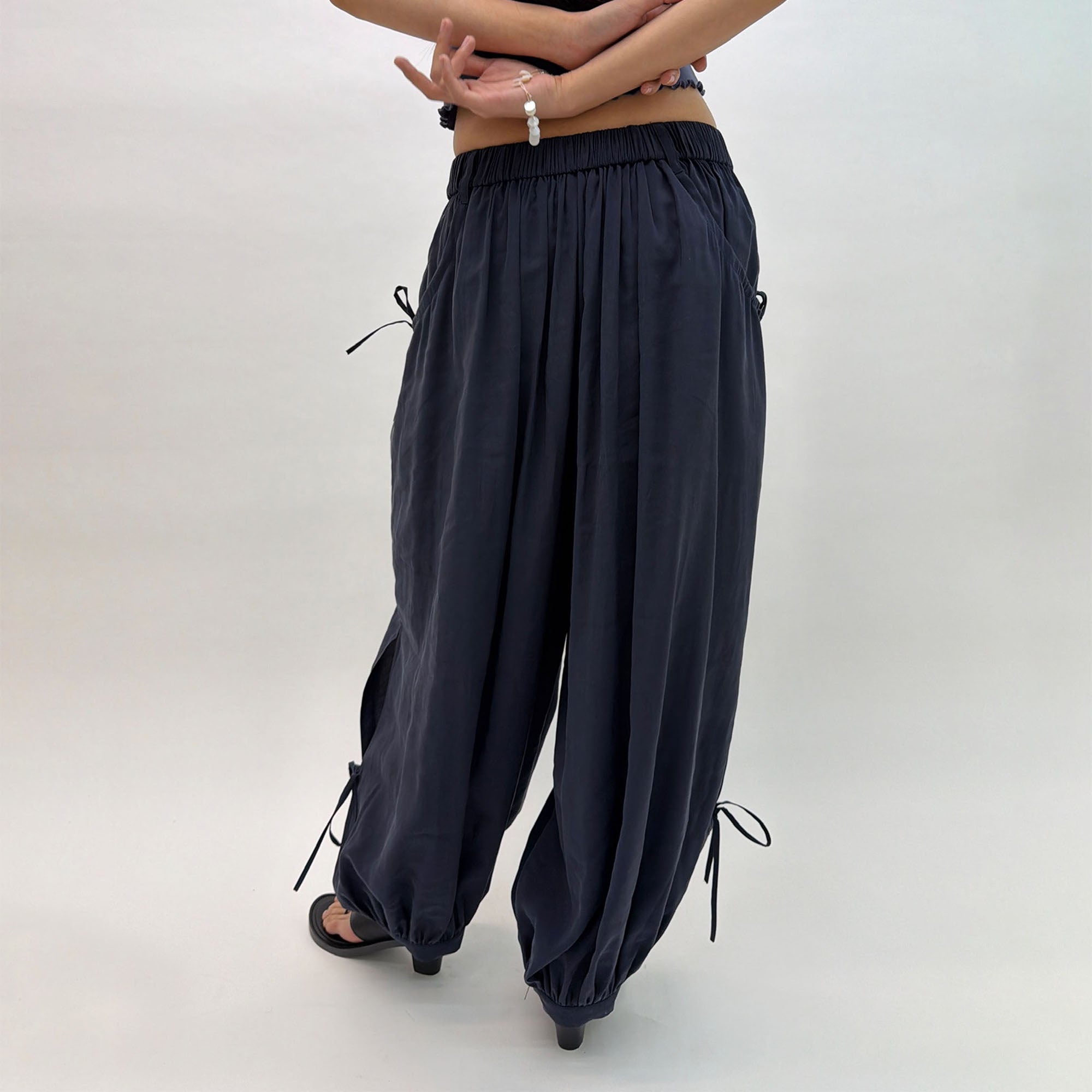 NEVERSEEZ Drawstring Pleats Balloon Pants