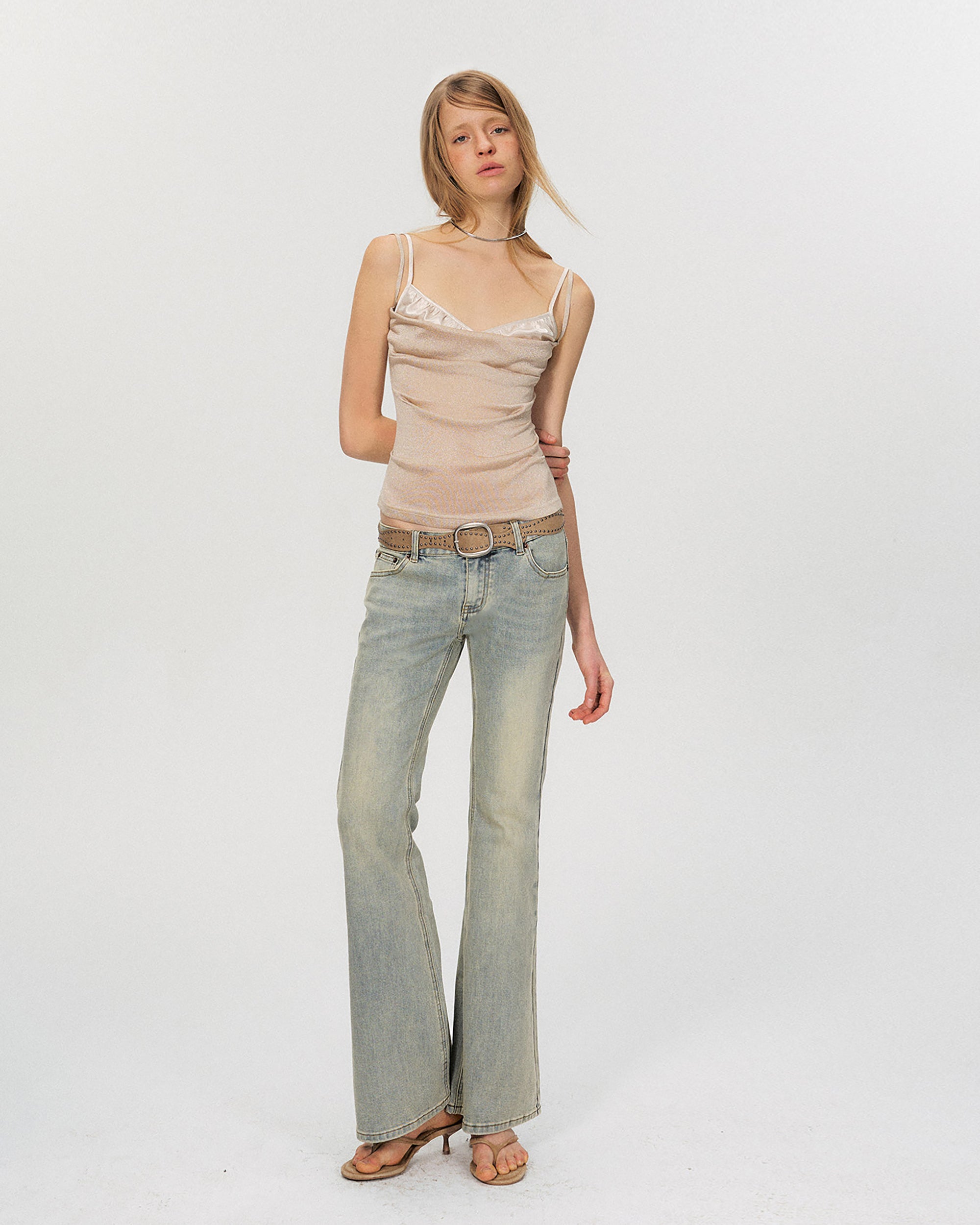 THE NEVERMORE Washed Low-Rise Flared Jeans