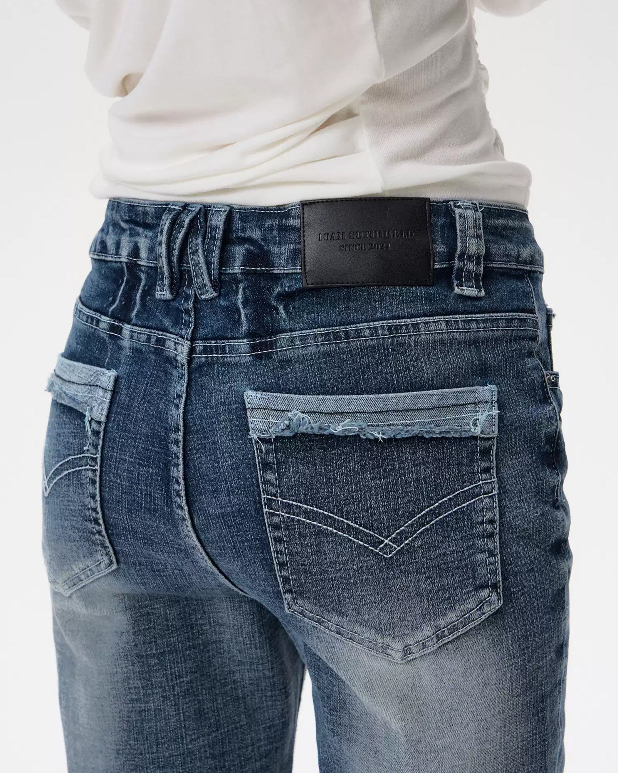 10AMSOTIIIIIIRED Retro Washed Whisker Flared Jeans